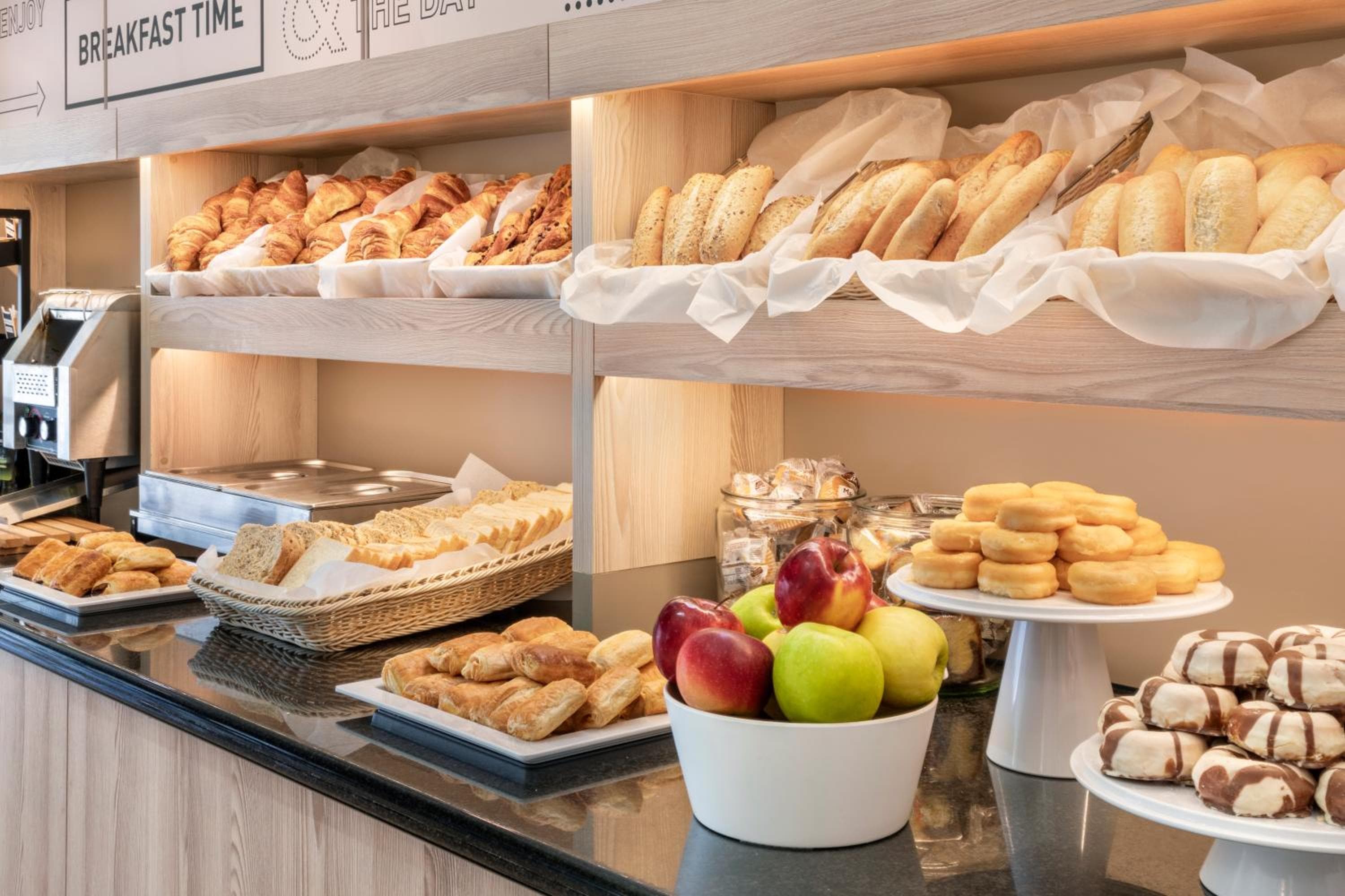 B&B HOTEL Madrid Aeropuerto T4 — 28