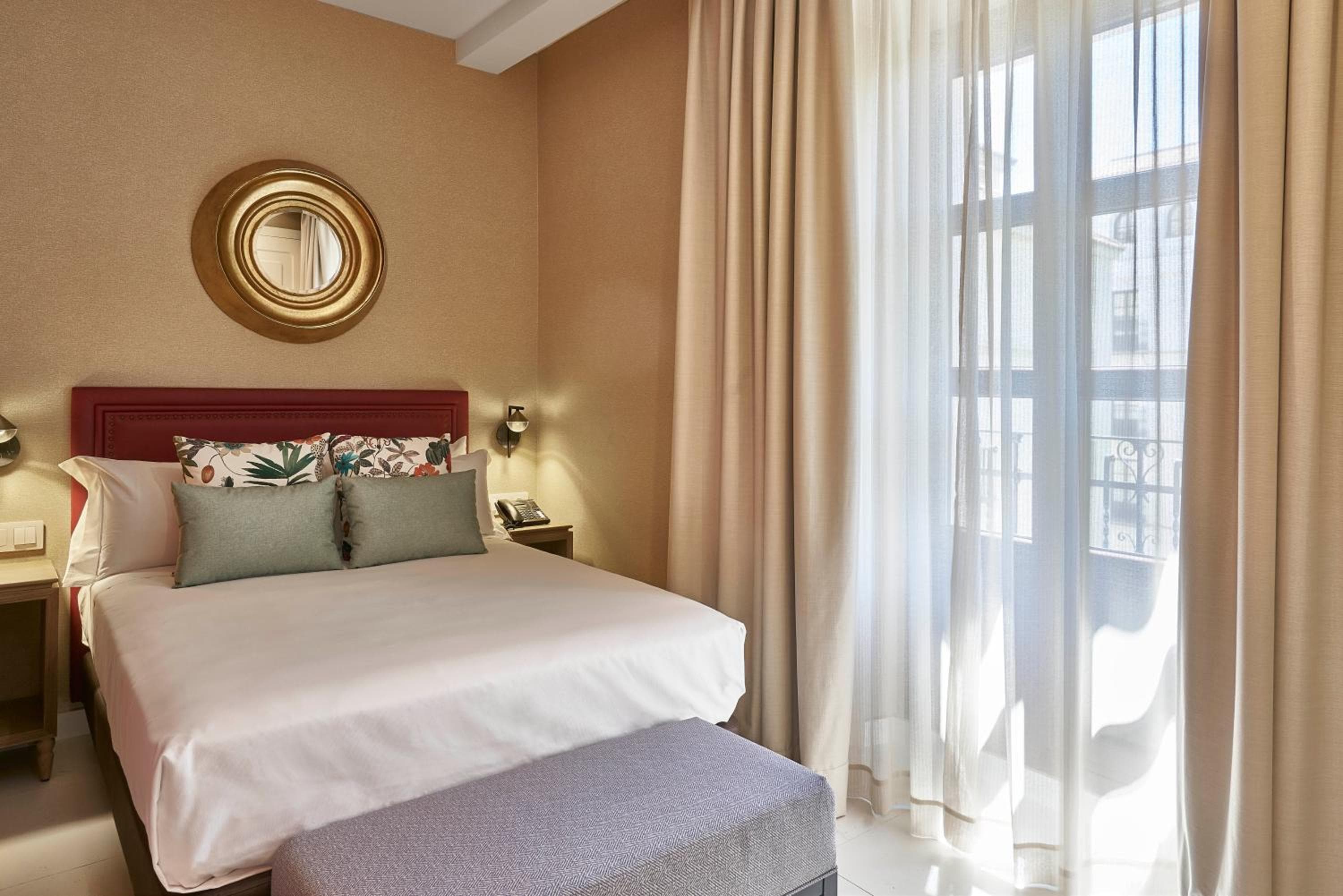 Vincci Molviedro Suites Apartments — 28