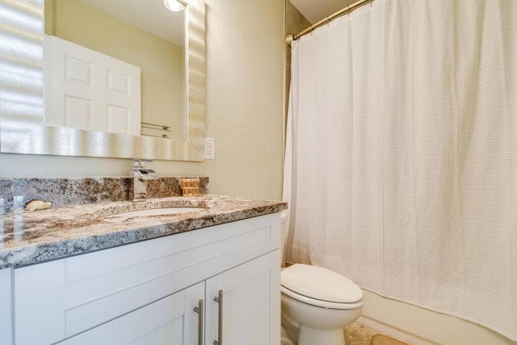 ¡Casa de lujo en el corazón del sur de Tampa y PISCINA! — 9