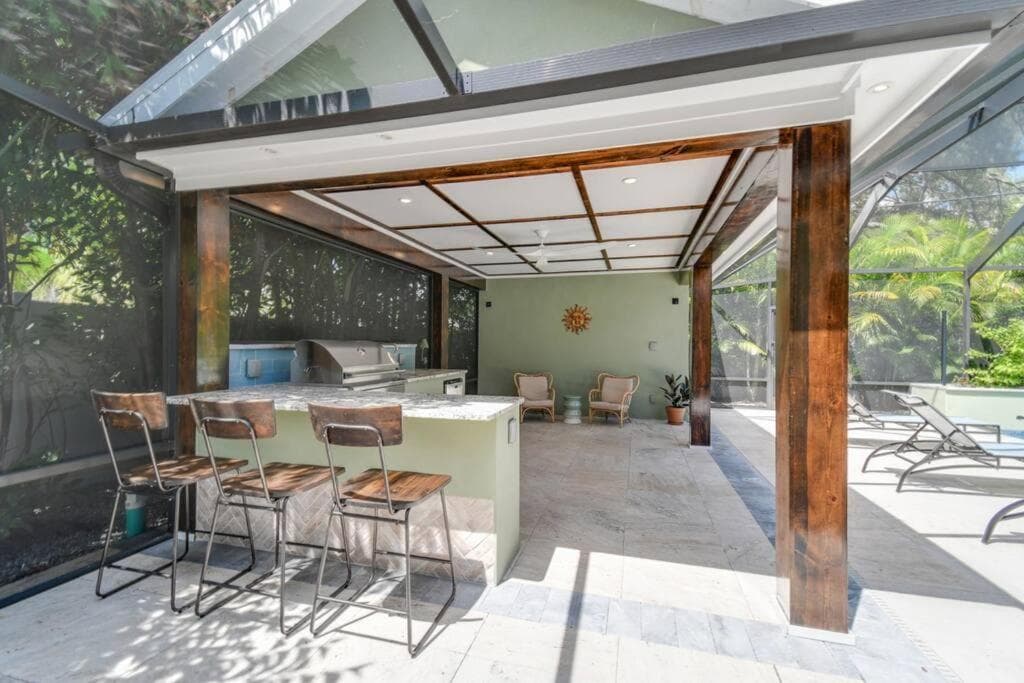 Luxury home in the heart of South Tampa & POOL! — 24