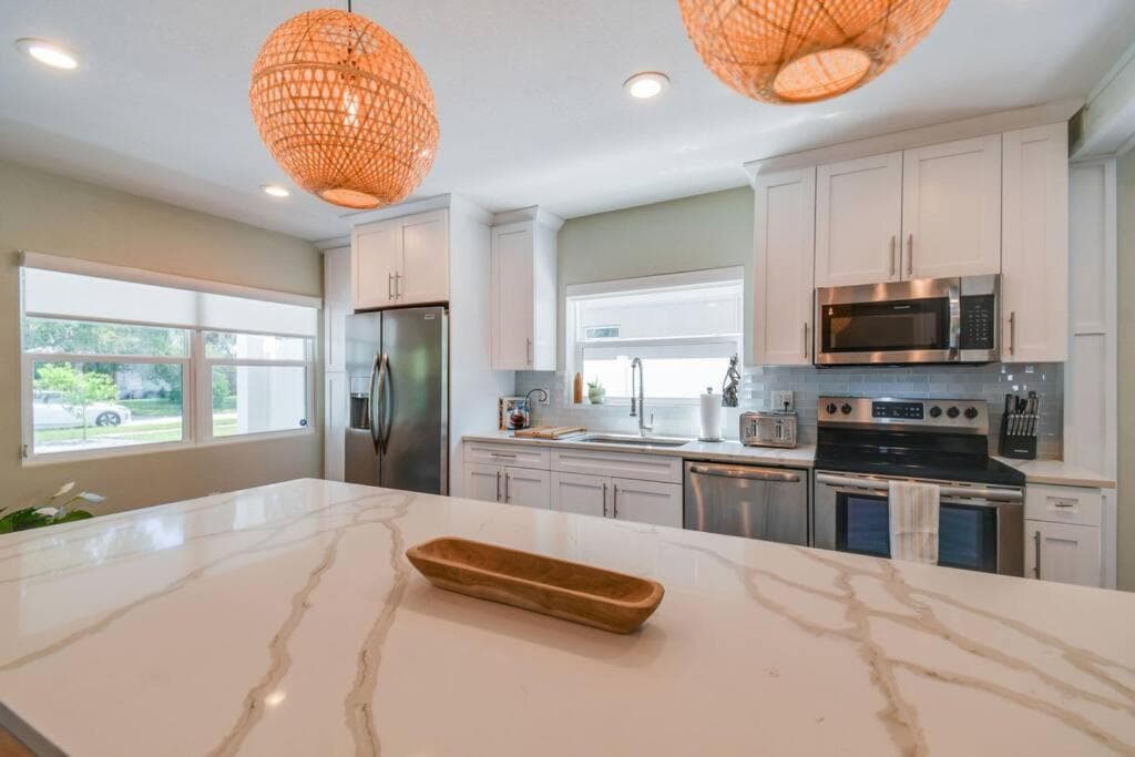 ¡Casa de lujo en el corazón del sur de Tampa y PISCINA! — 4