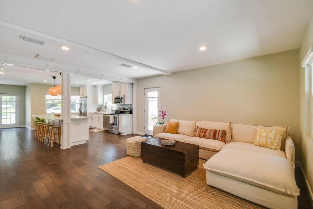 ¡Casa de lujo en el corazón del sur de Tampa y PISCINA! — 13