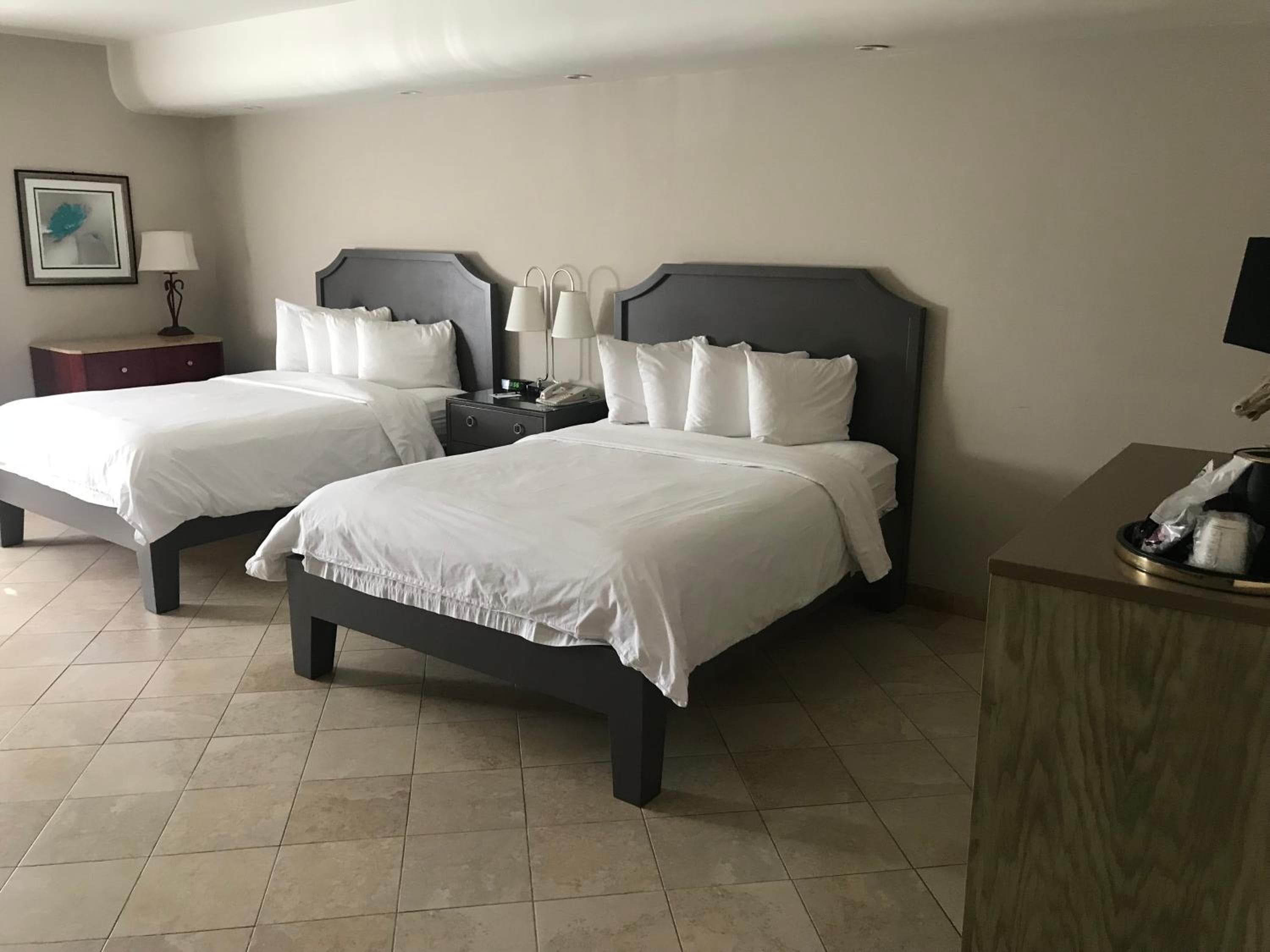 Hollywood Hotel — 26