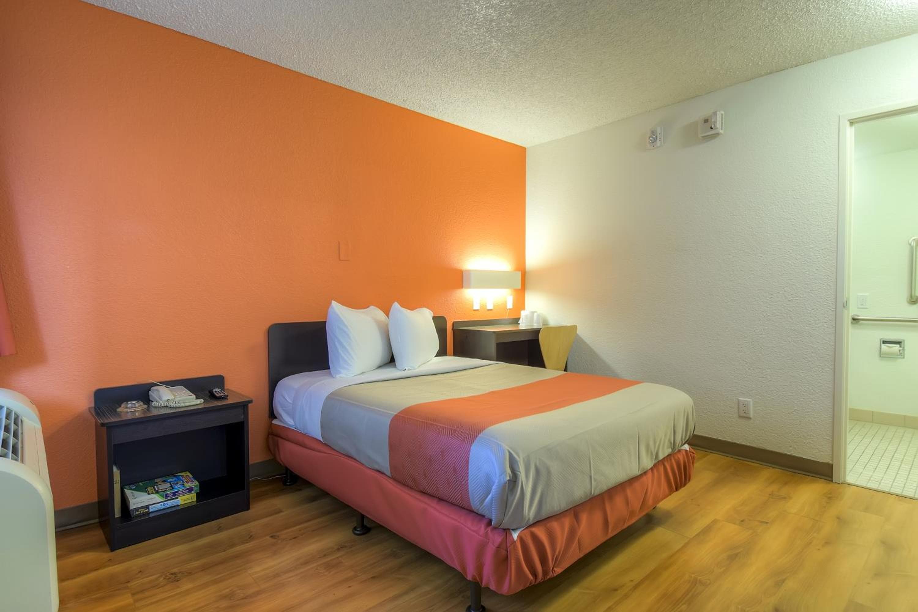 Studio 6 Suites Las Vegas, NV - Tropicana — 27