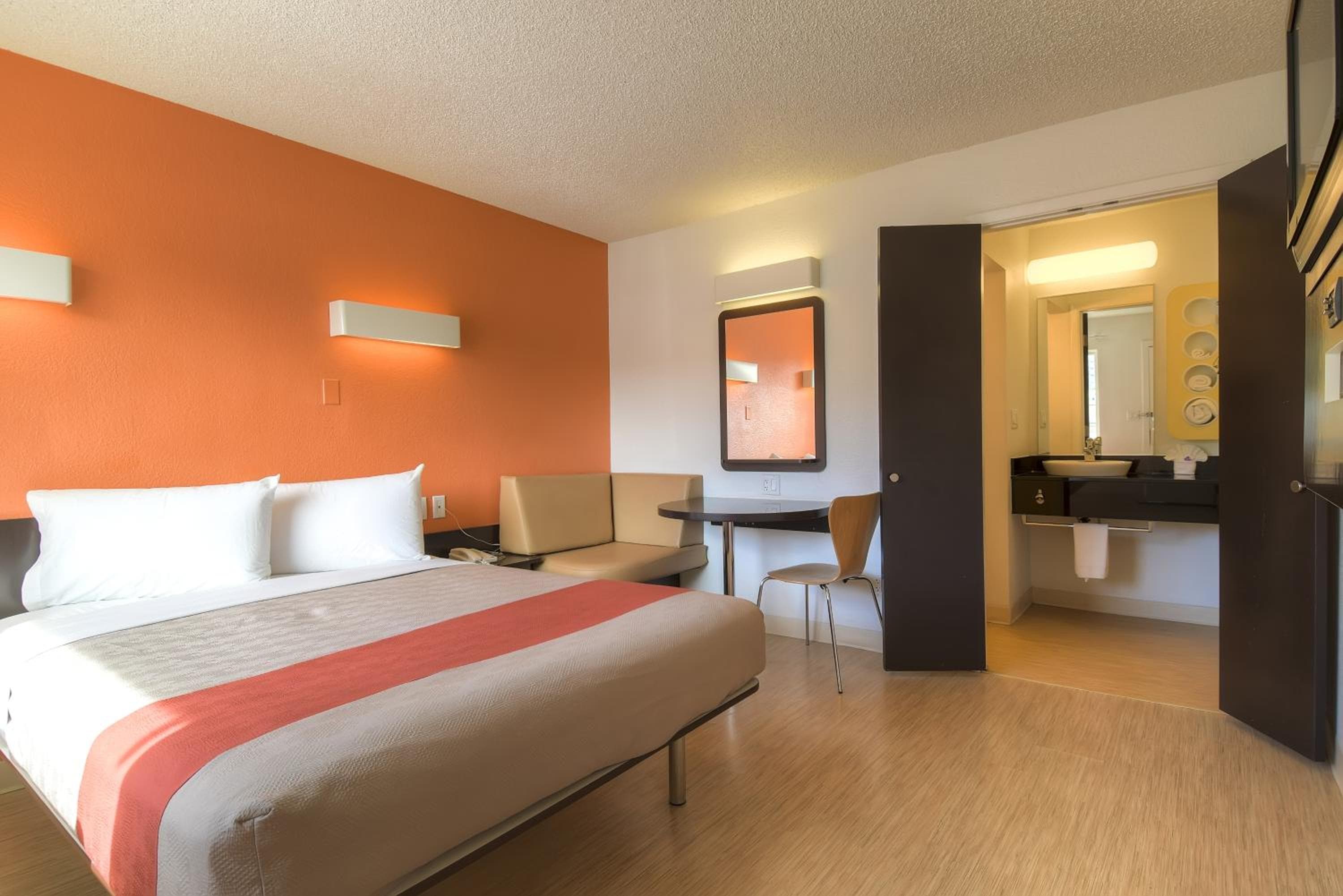 Studio 6 Suites Las Vegas, NV - Tropicana — 13
