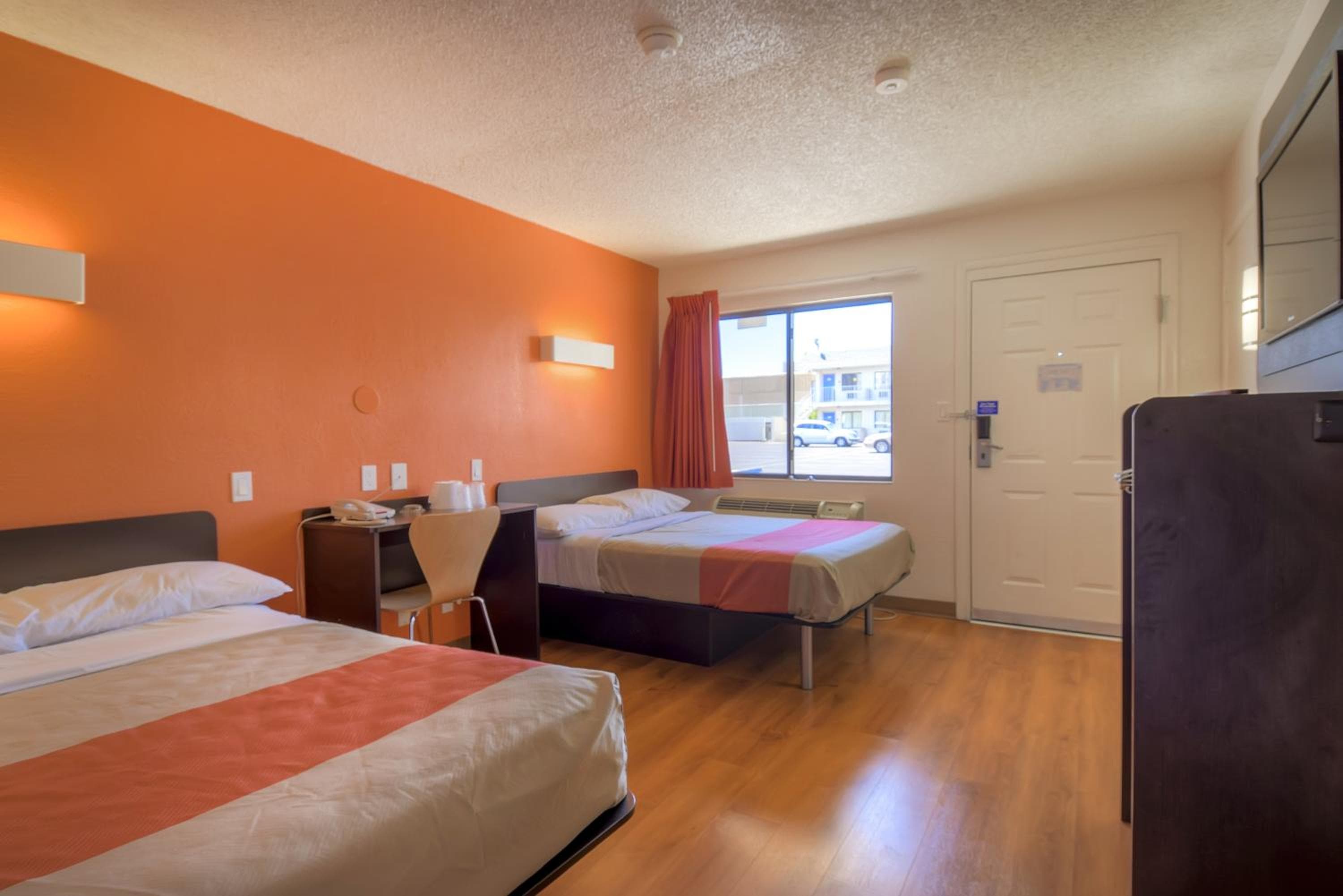 Motel 6 Las Vegas, NV – I-15 Stadium — 17