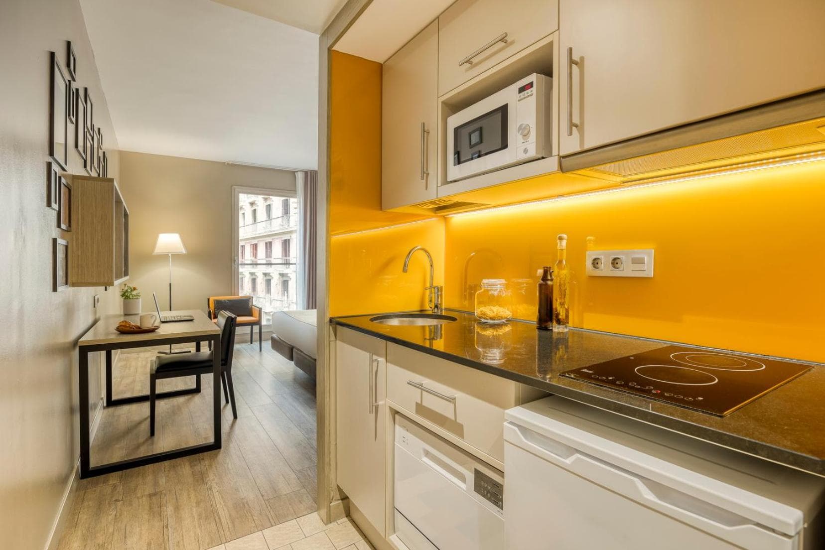 Citadines Ramblas Barcelona — 6