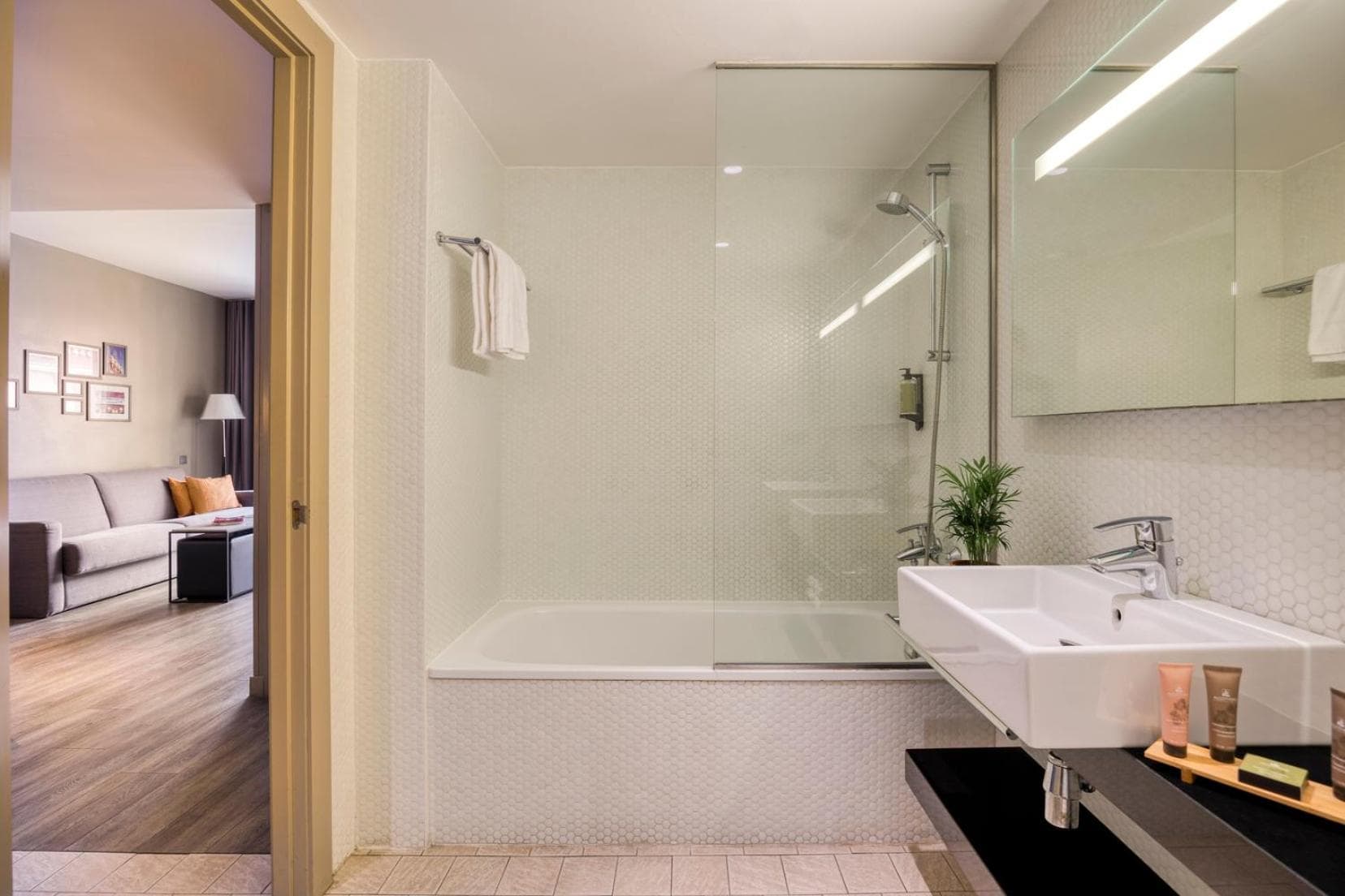 Citadines Ramblas Barcelona — 19