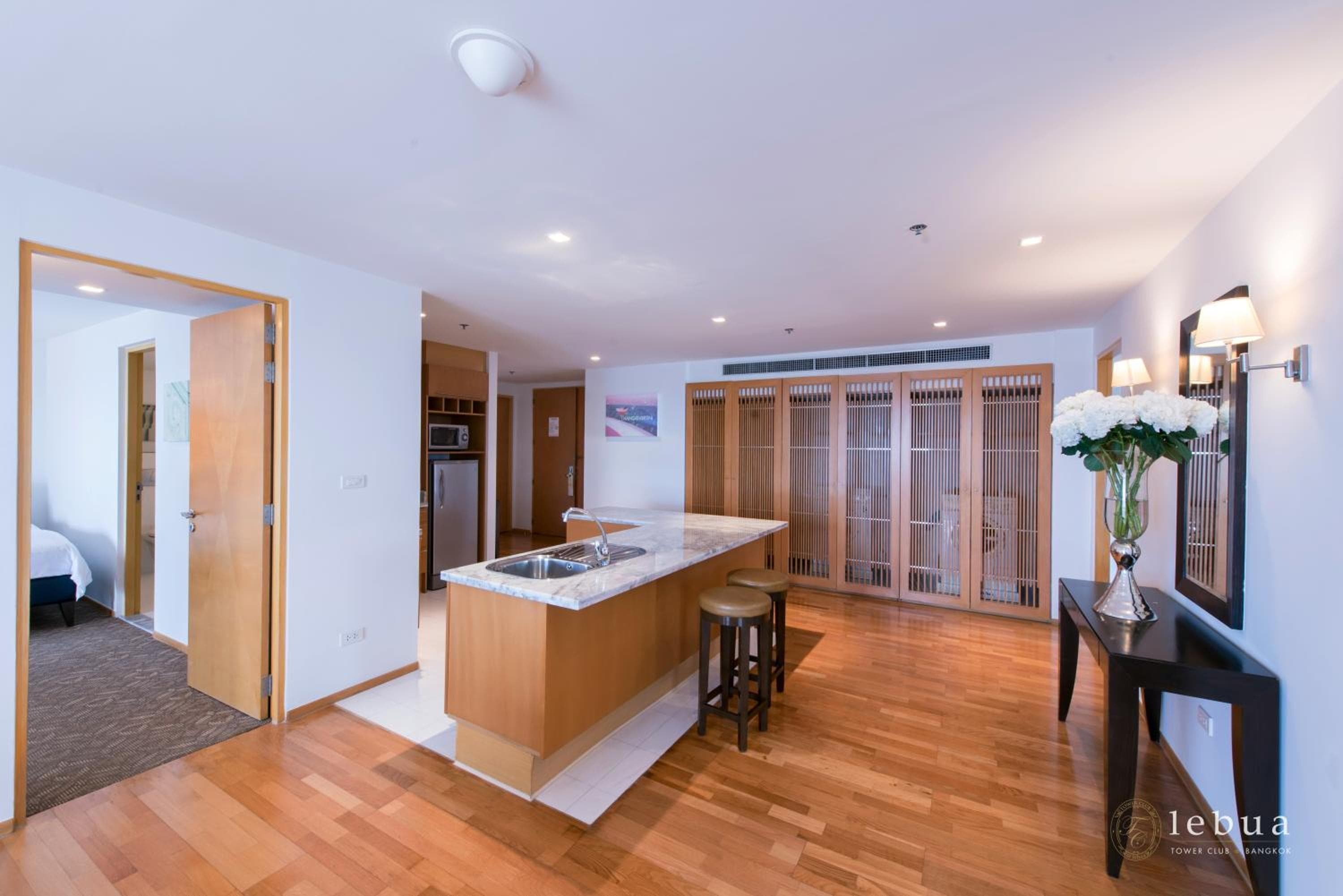 lebua at State Tower hotel, State Tower 1055 Silom Road, Bangrak, Bangkok, Thailand — photo 28