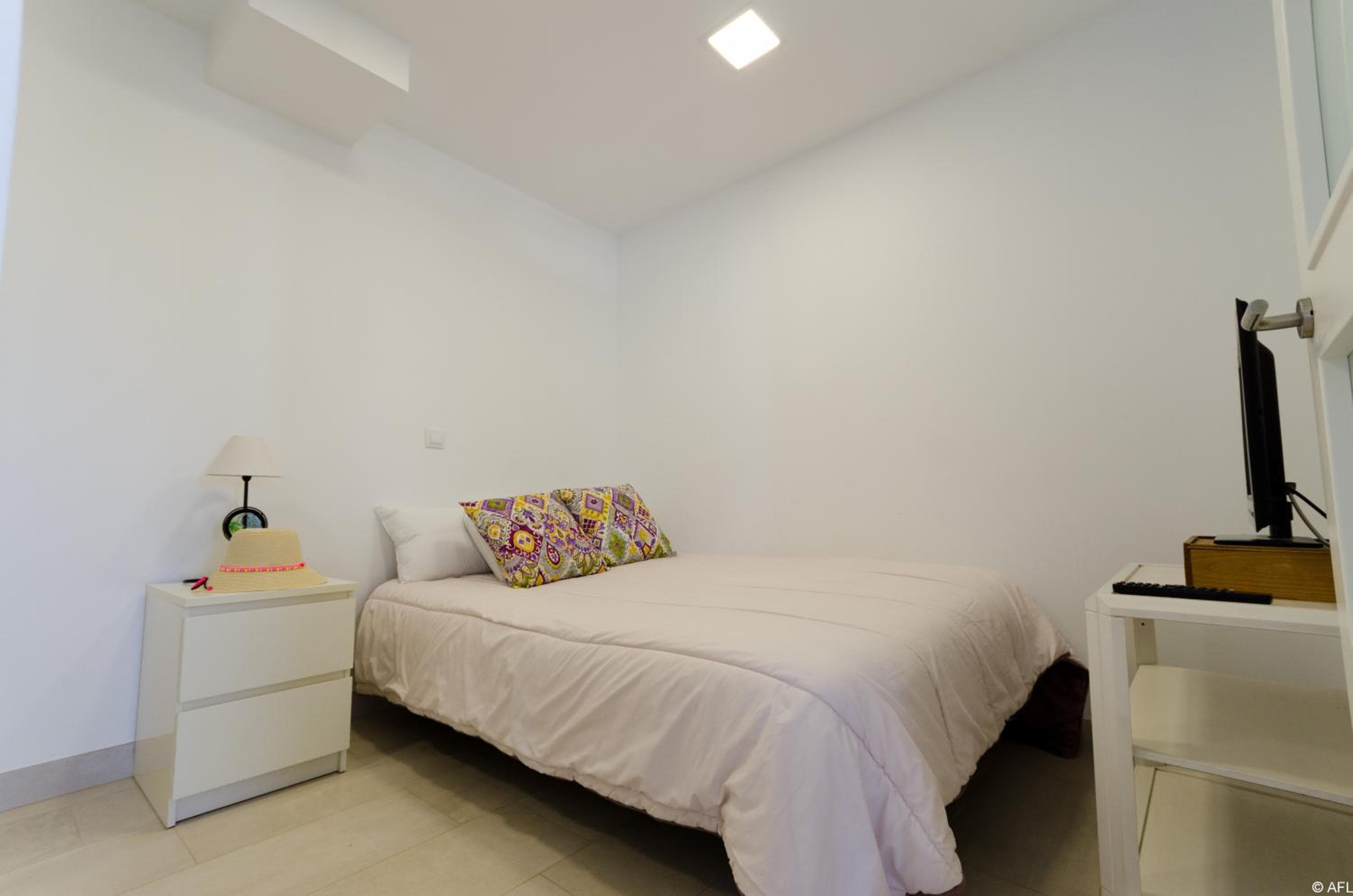 Holiday apartment with direct sea promenade access — 3