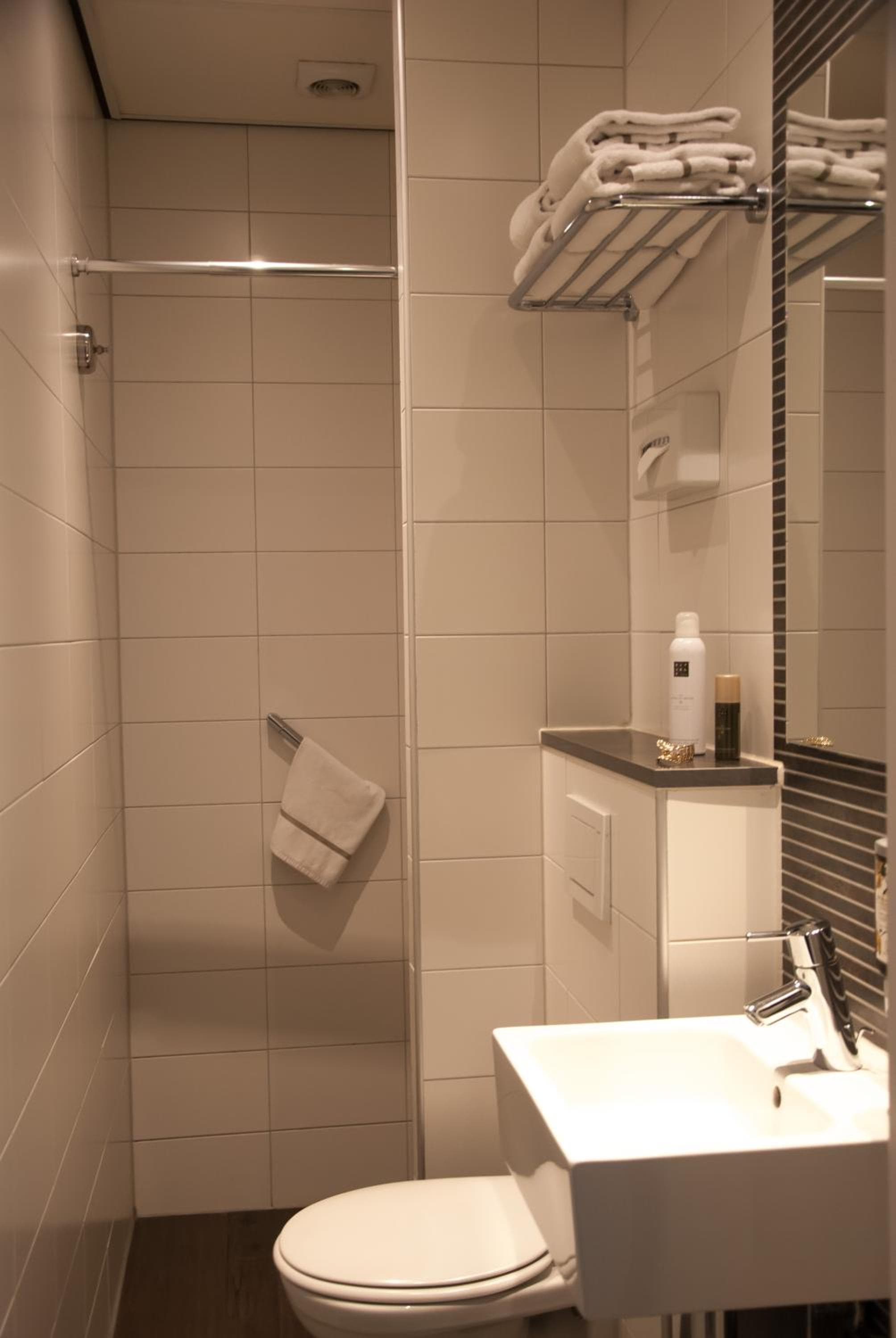 Hotel Amsterdam De Roode Leeuw — 14