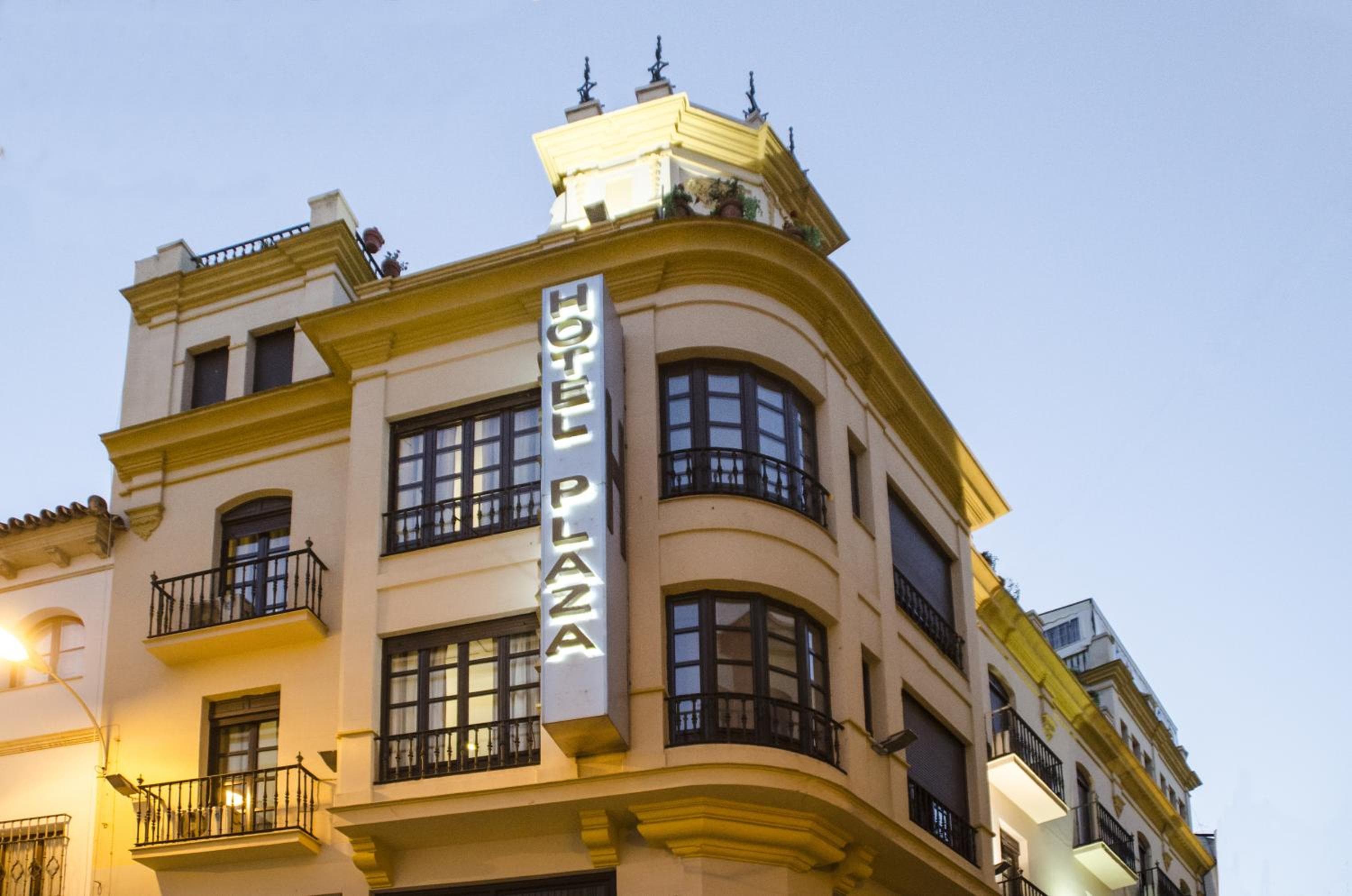 Hotel Plaza — 21