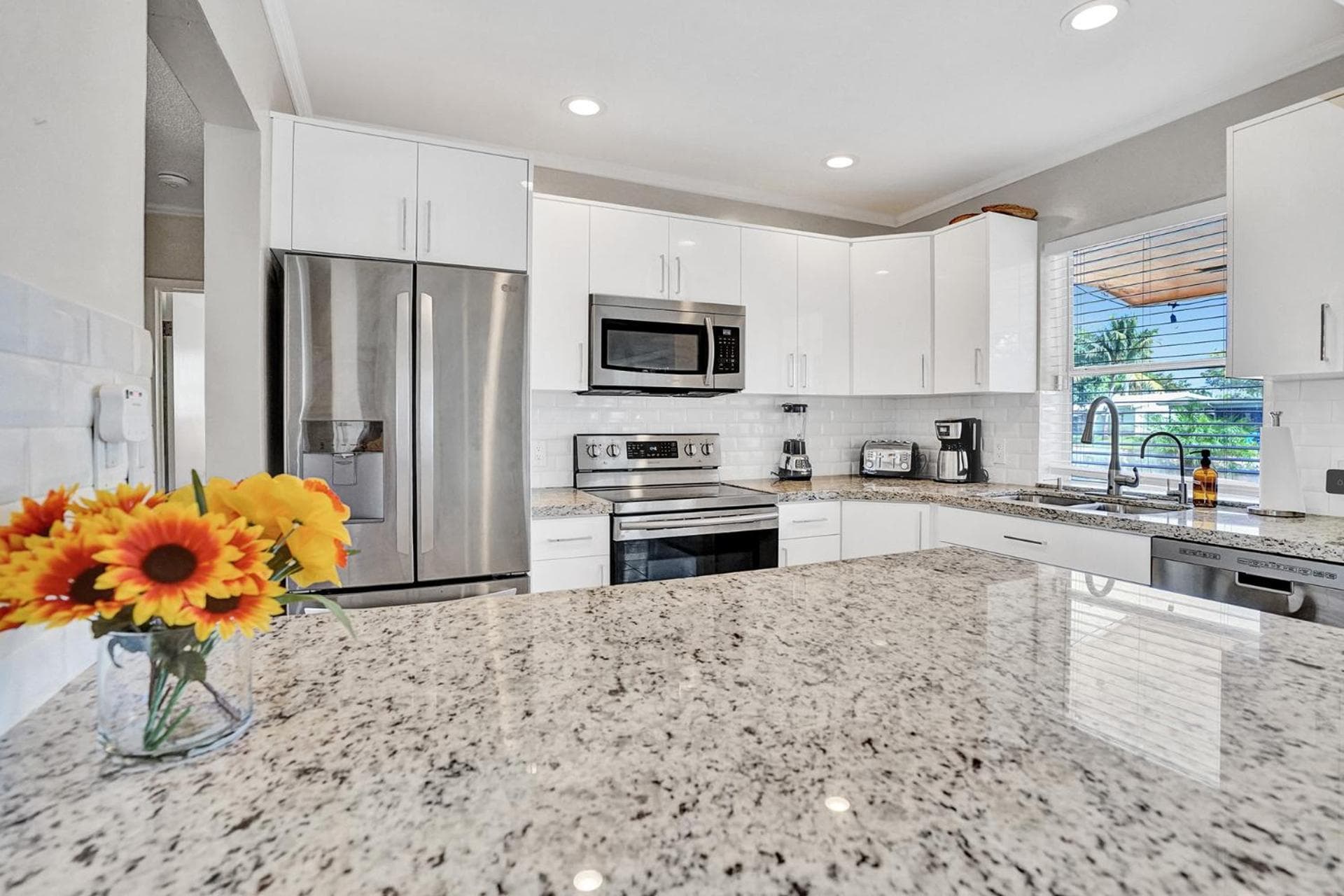 Waterfront Heated Pool(Complimentary), Jacuzzi, Pier, 2mi to Beach — 29