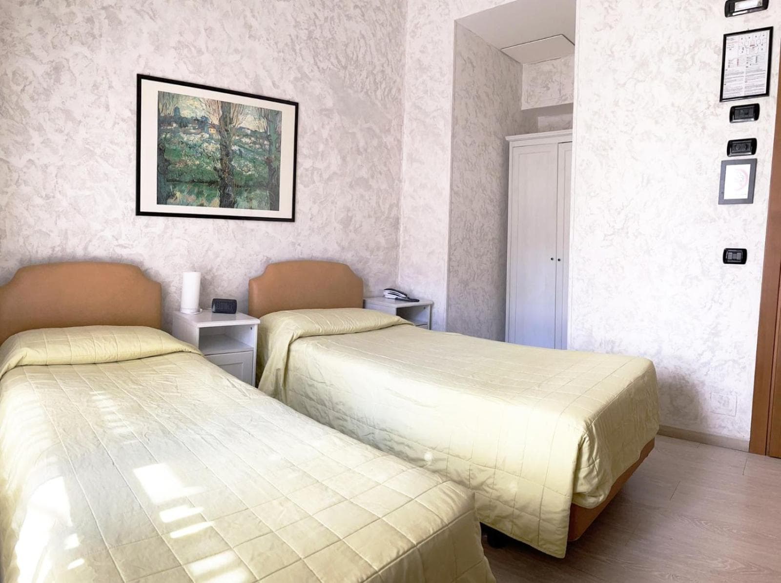 Hotel Molise 2 — 17