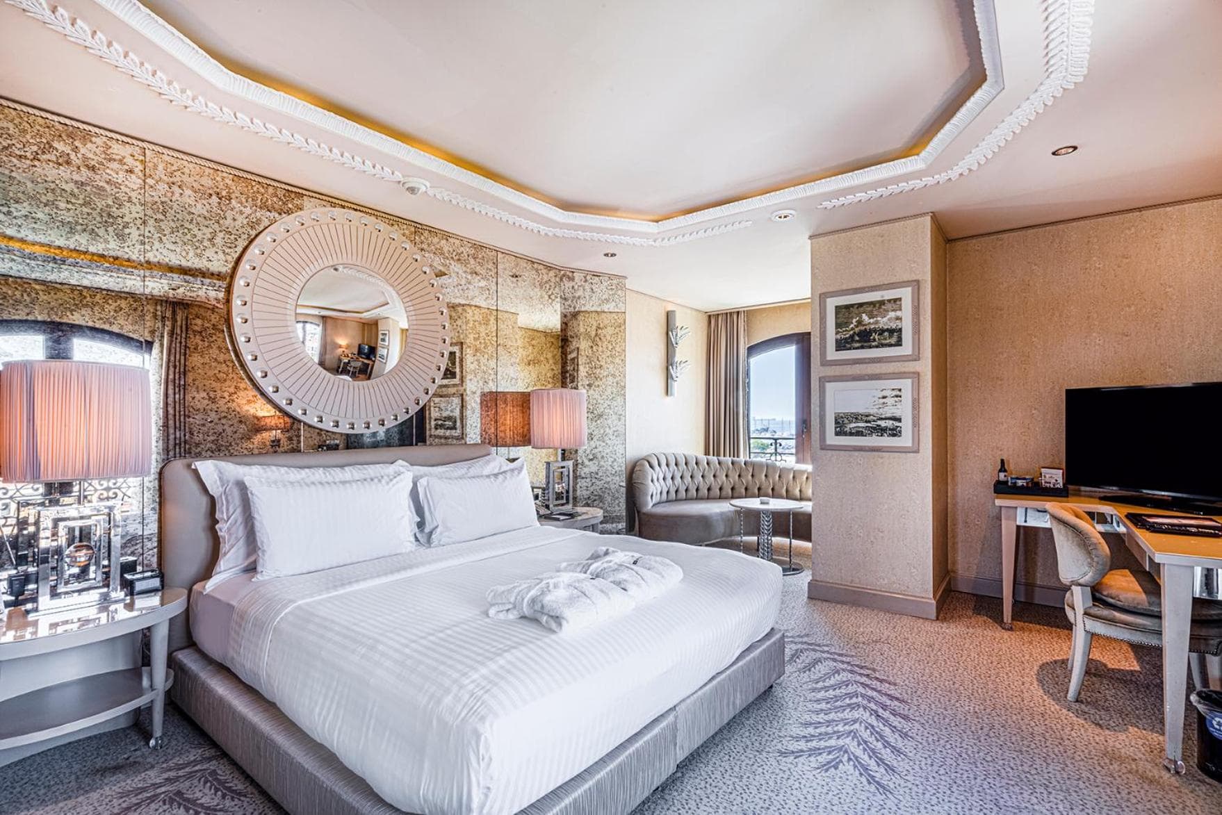 Wyndham Grand Istanbul Kalamış Marina Hotel — 8