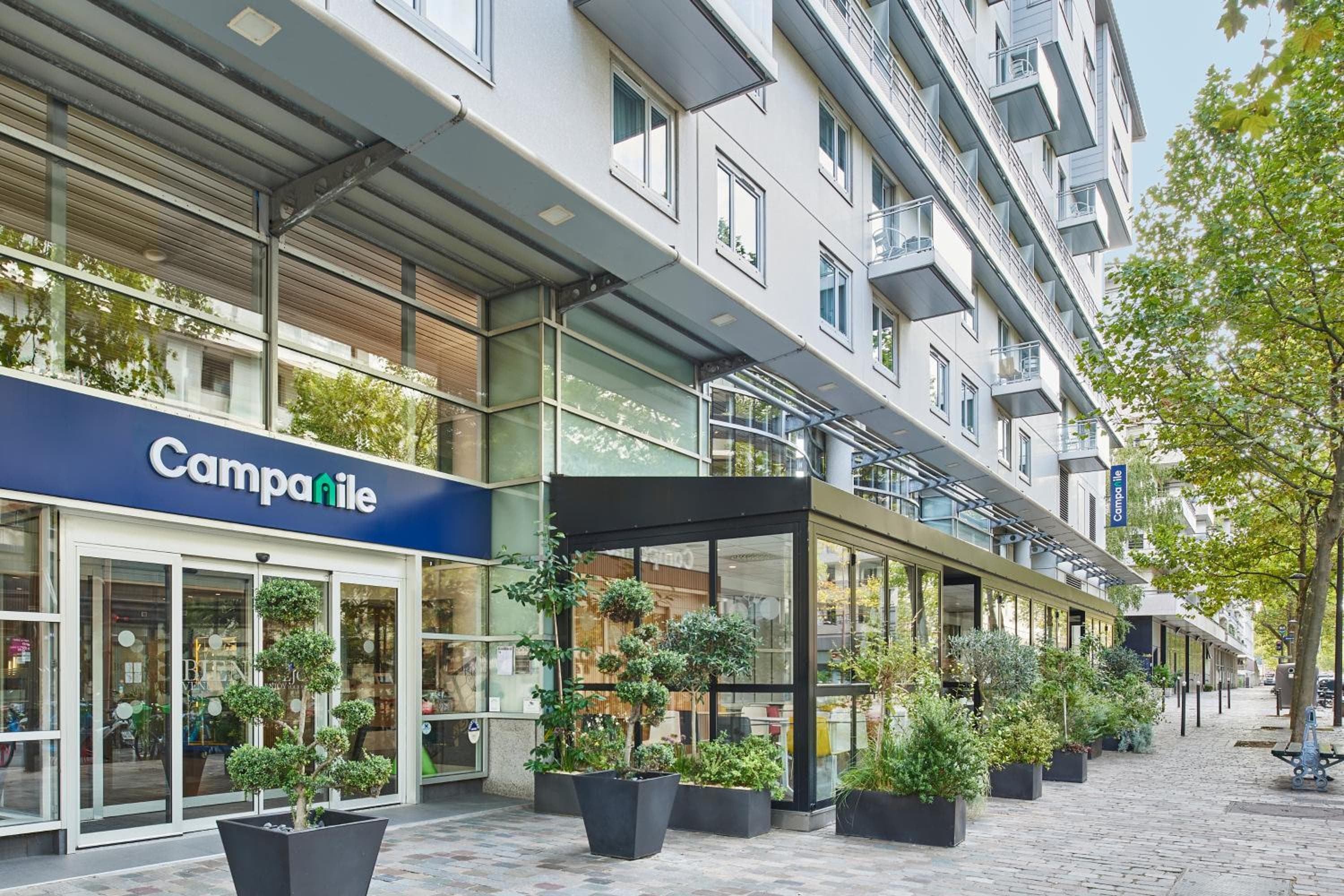 Hotel Campanile Parigi-Bercy Village — 1