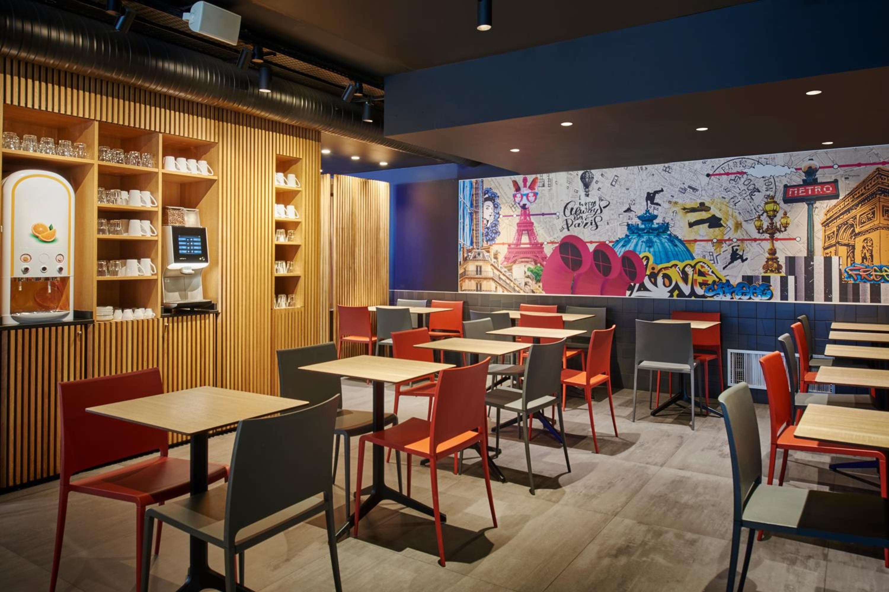 Hotel Campanile Parigi-Bercy Village — 18