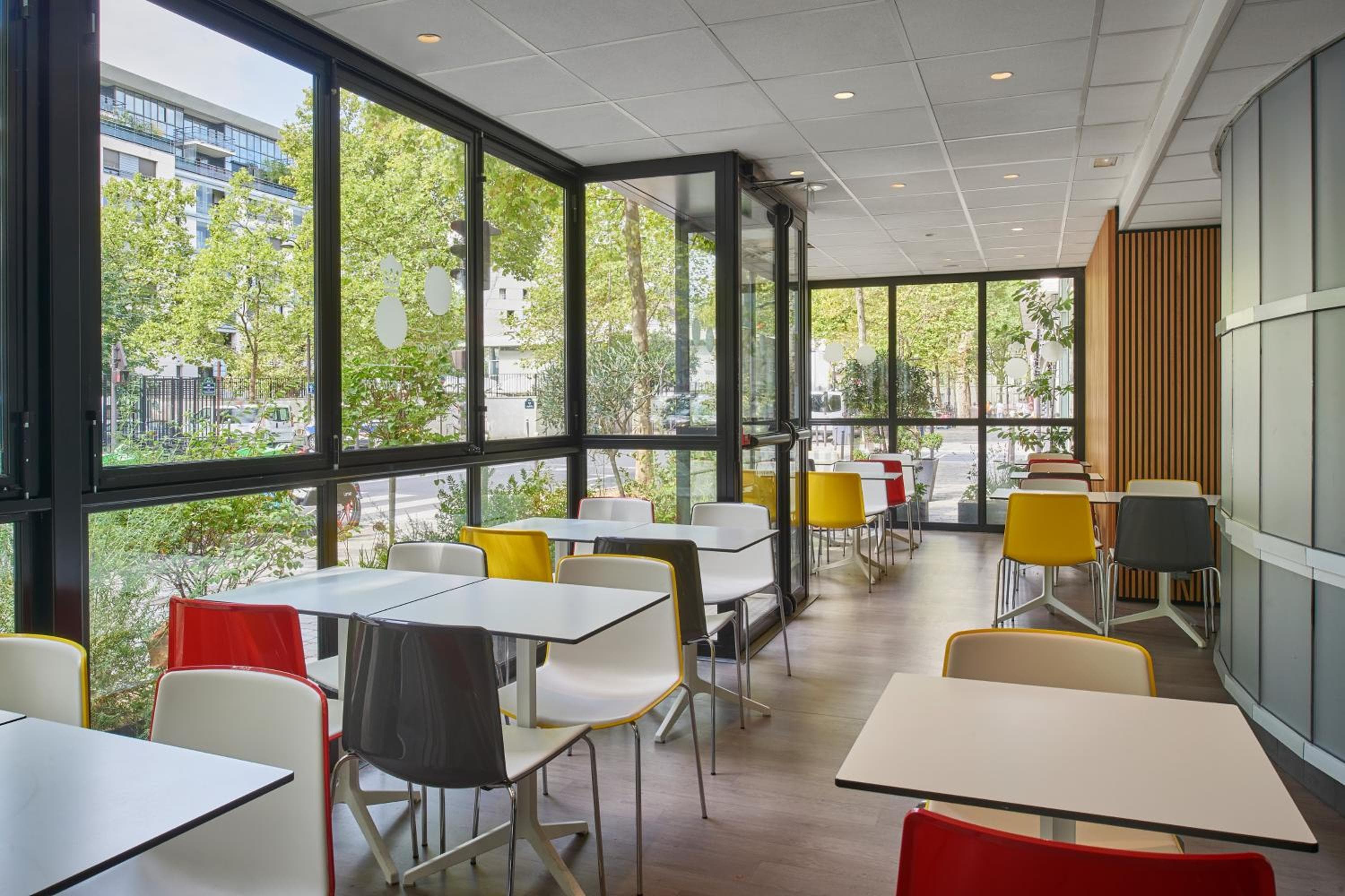 Hotel Campanile Parigi-Bercy Village — 19