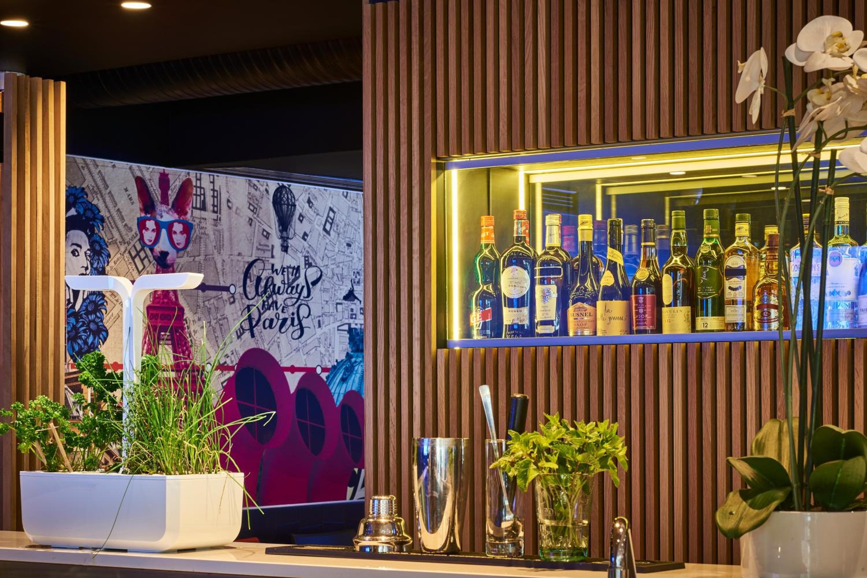 Hotel Campanile Parigi-Bercy Village — 15