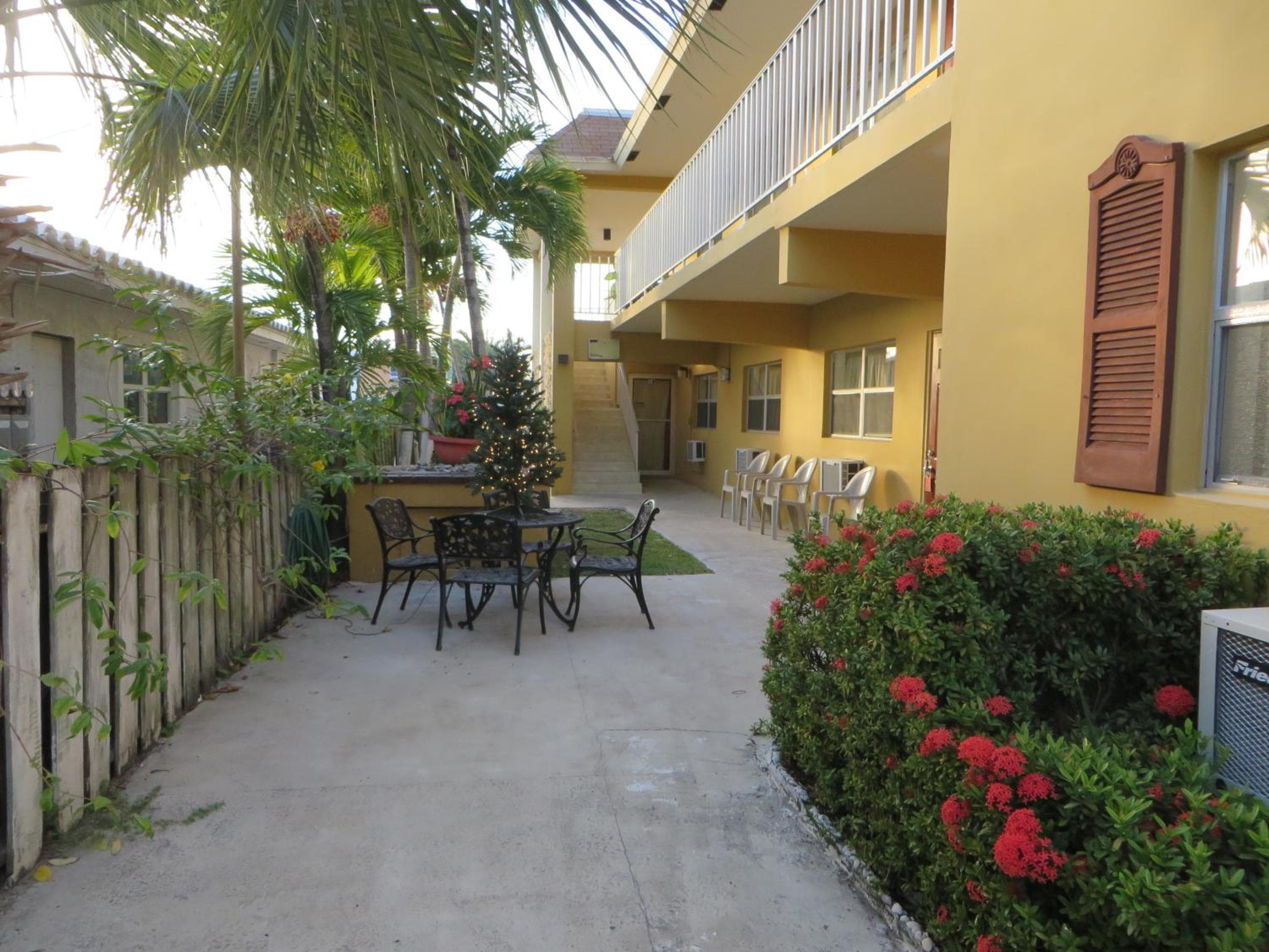 Dee Jay Beach Resort — 4