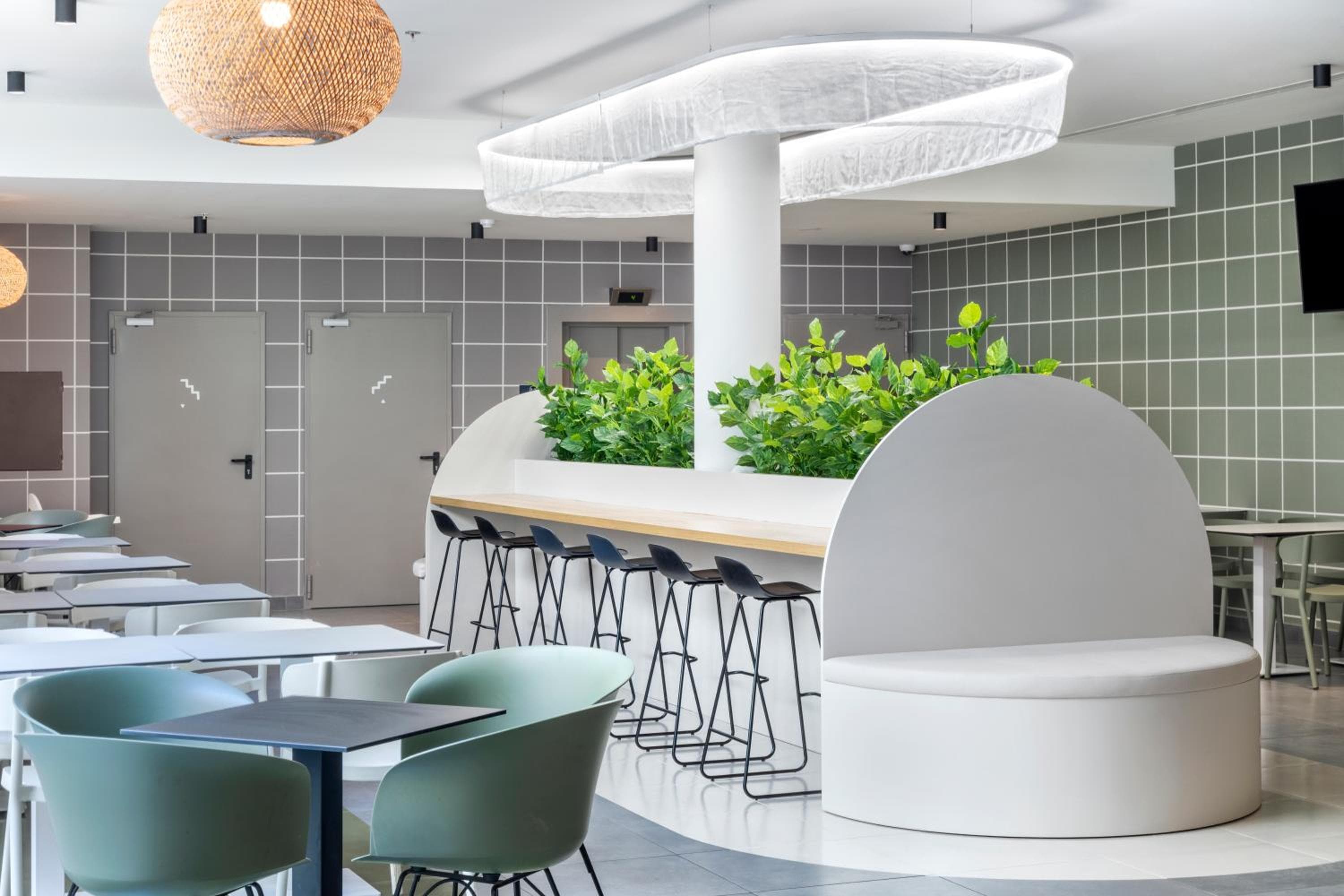 B&B HOTEL Lissabon Flughafen — 26