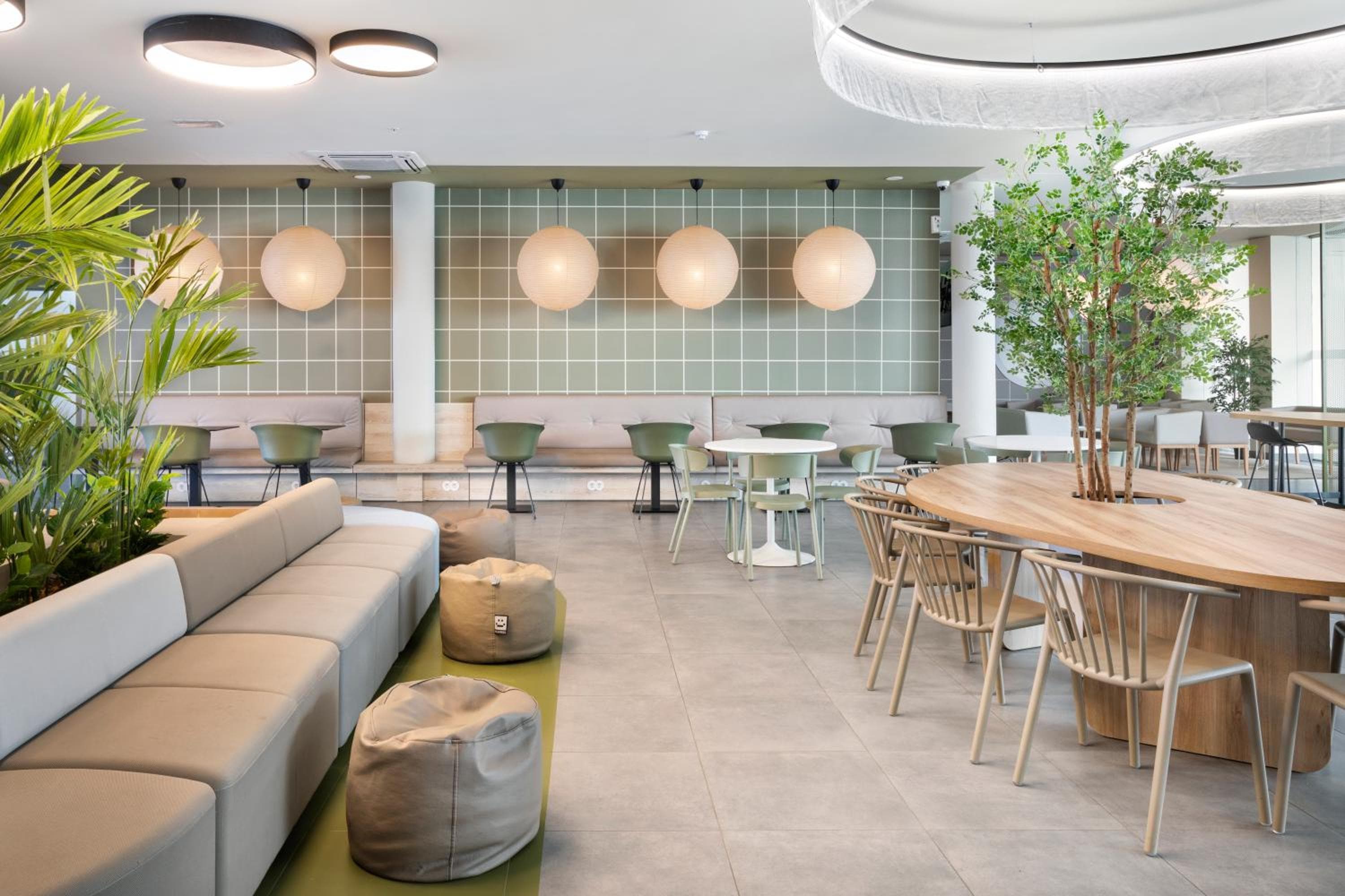 B&B HOTEL Lissabon Flughafen — 24