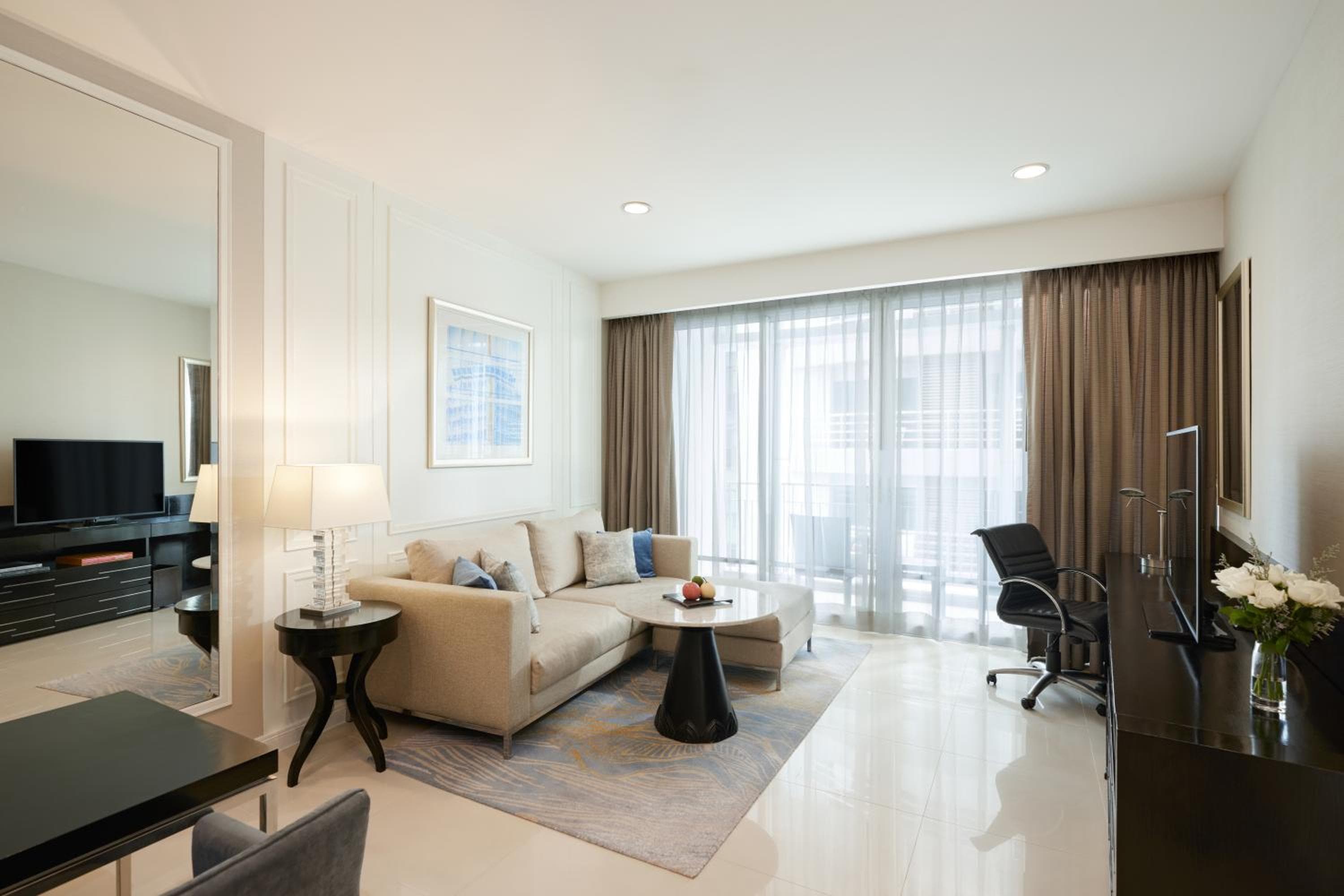 Dusit Suites Hotel Ratchadamri, Bangkok — 5