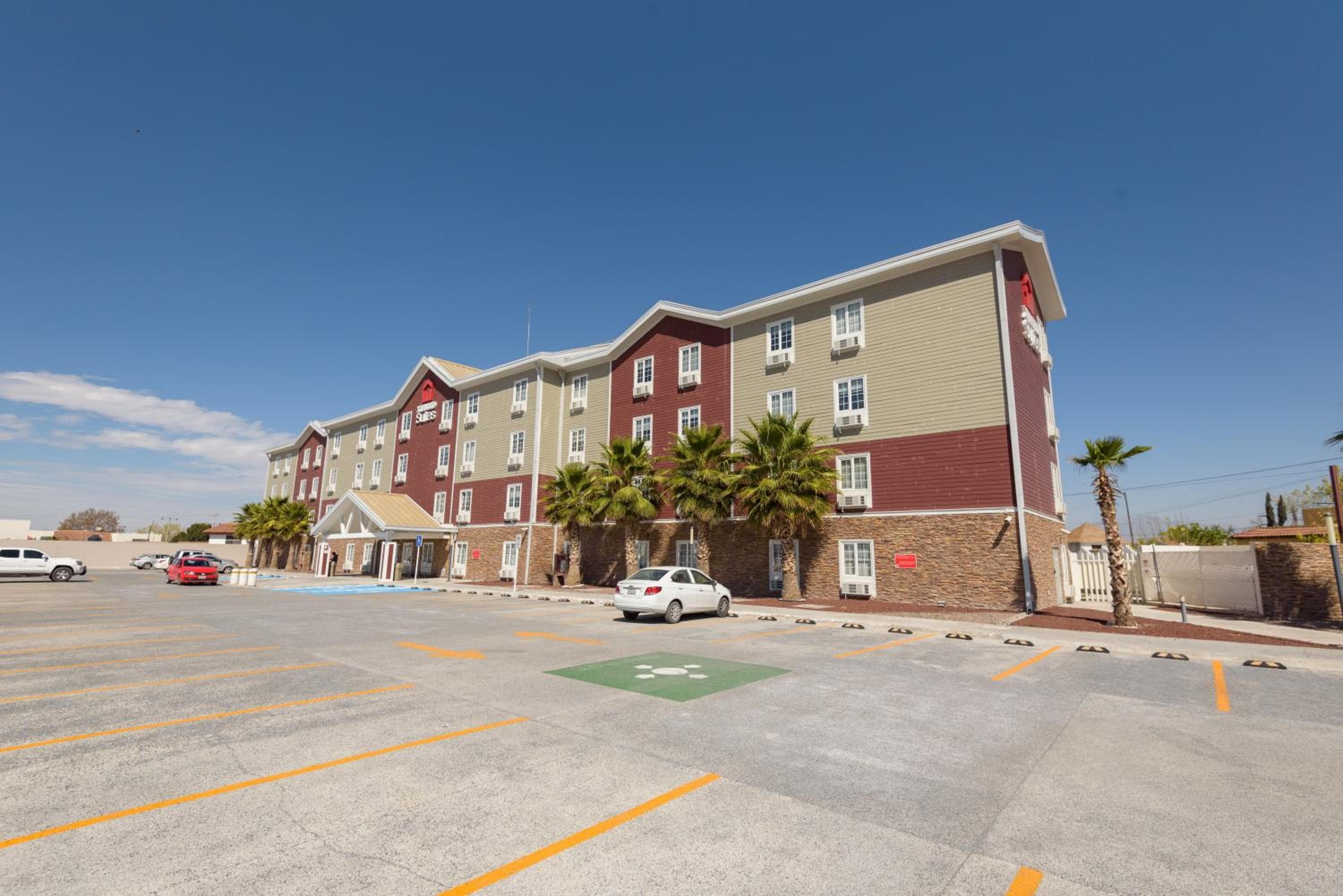 Extended Suites Cancun Cumbres — 1