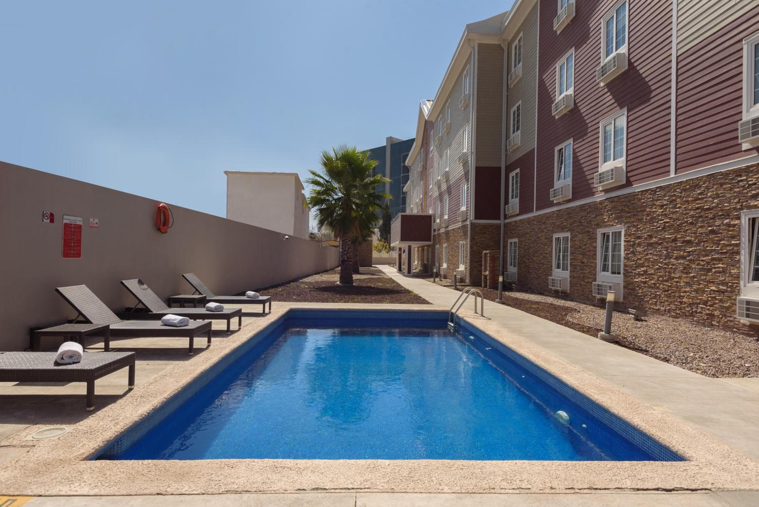 Extended Suites Cancun Cumbres — 12