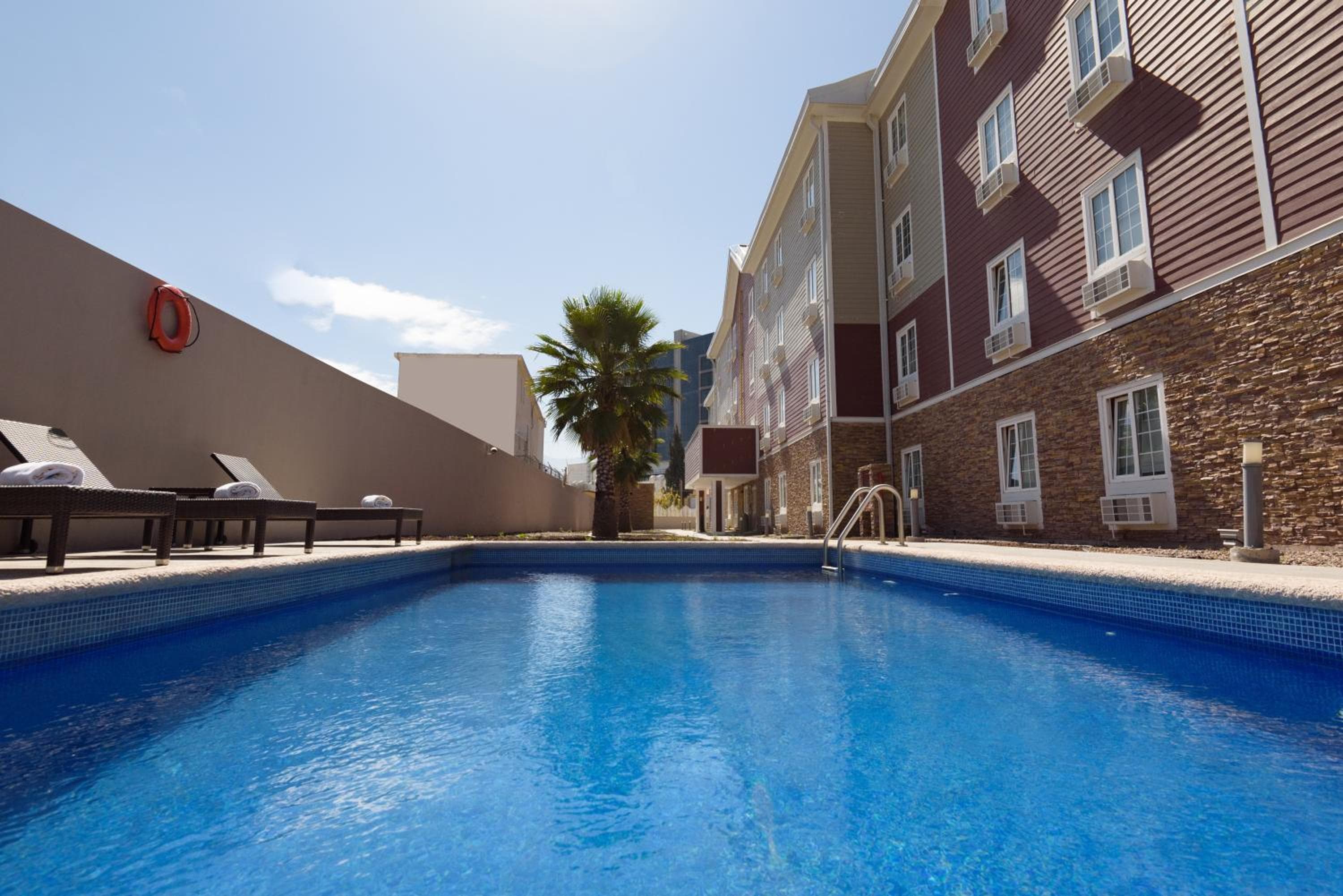 Extended Suites Cancun Cumbres — 10