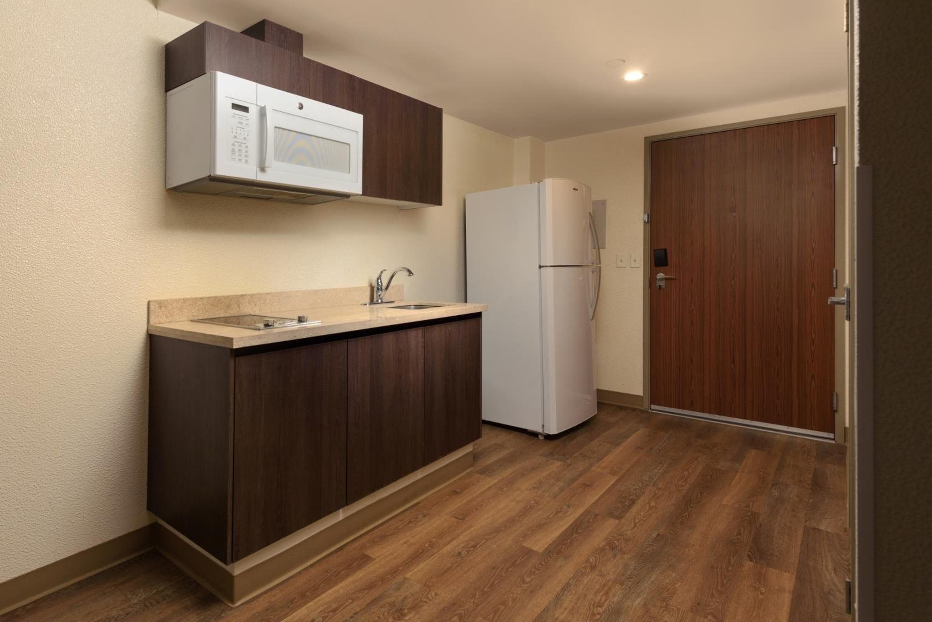 Extended Suites Cancun Cumbres — 11