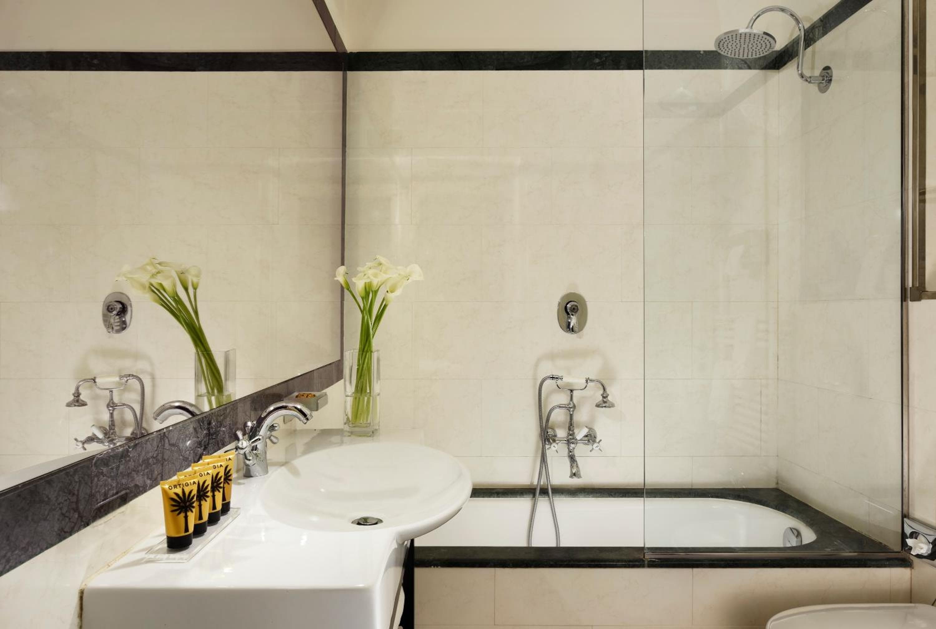 Leon's Place Hotel In Rome — 28