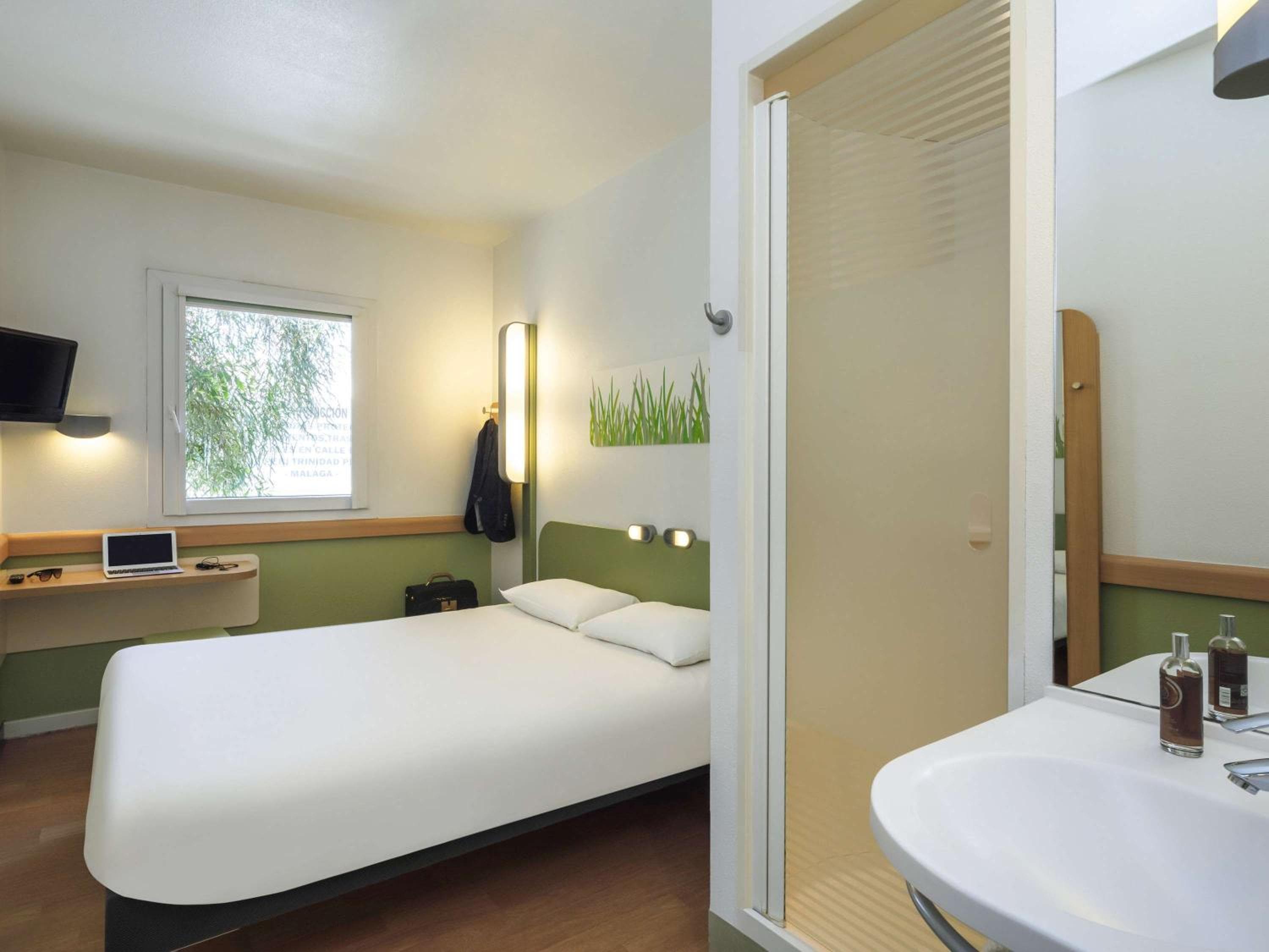 Ibis Budget Málaga Centro — 17