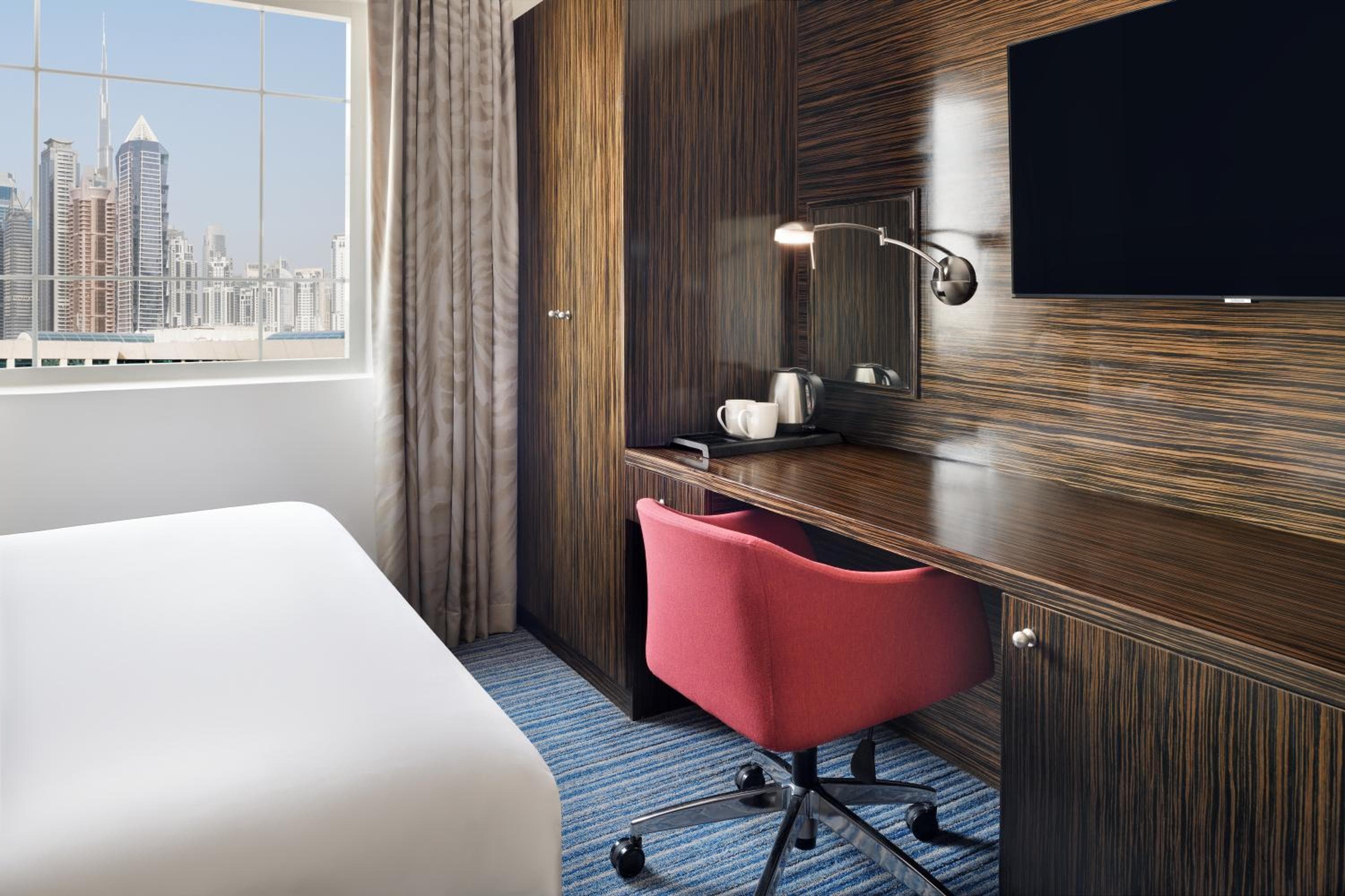 Holiday Inn Express Dubái Safa Park by IHG — 2