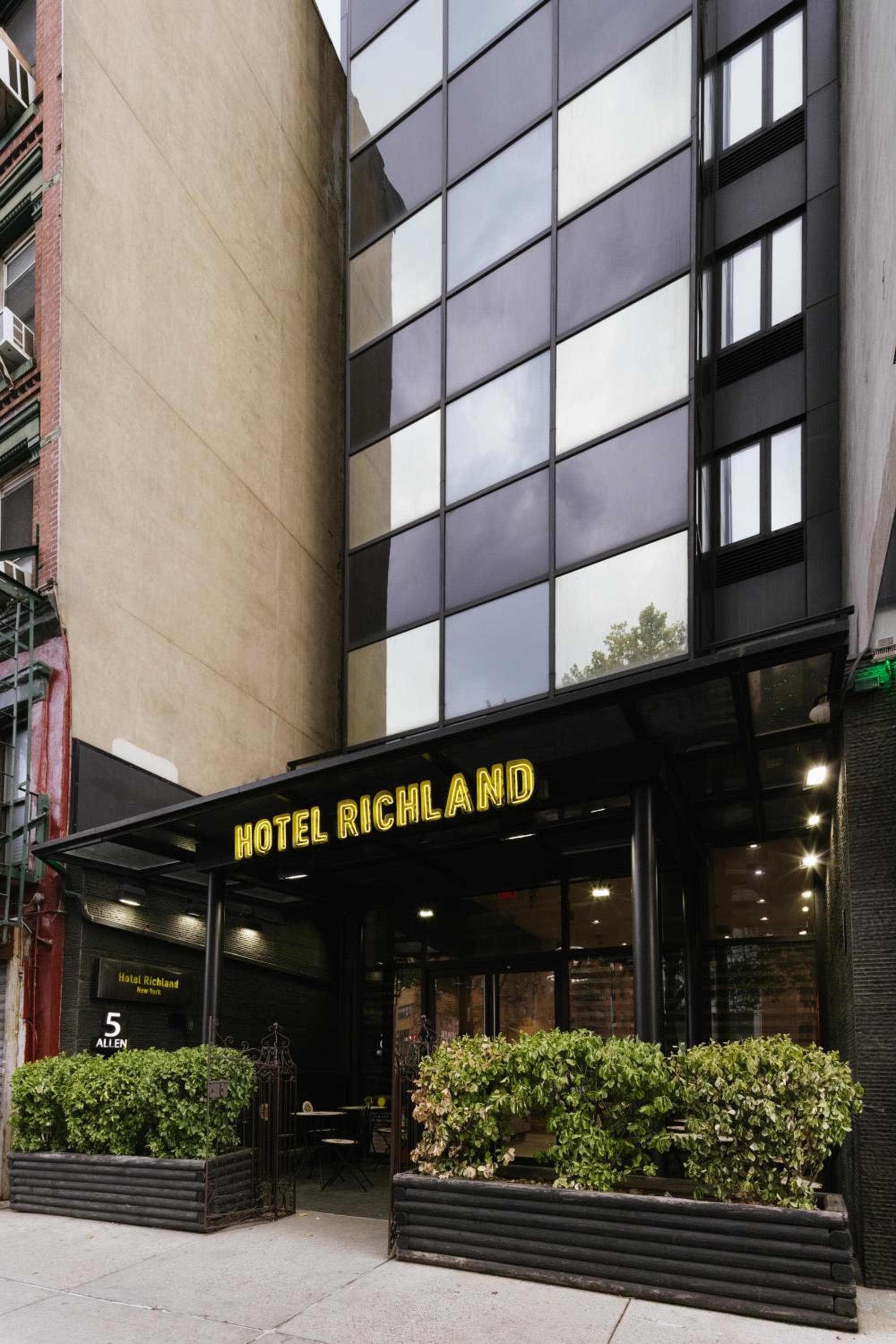 Hotel Richland LES — 1