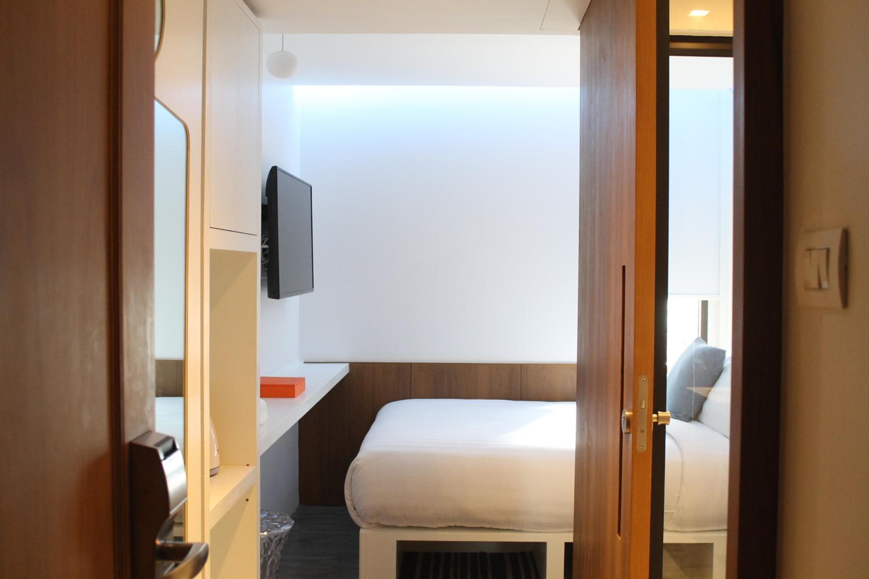 S Box Sukhumvit Hotel - SHA Extra Plus — 14