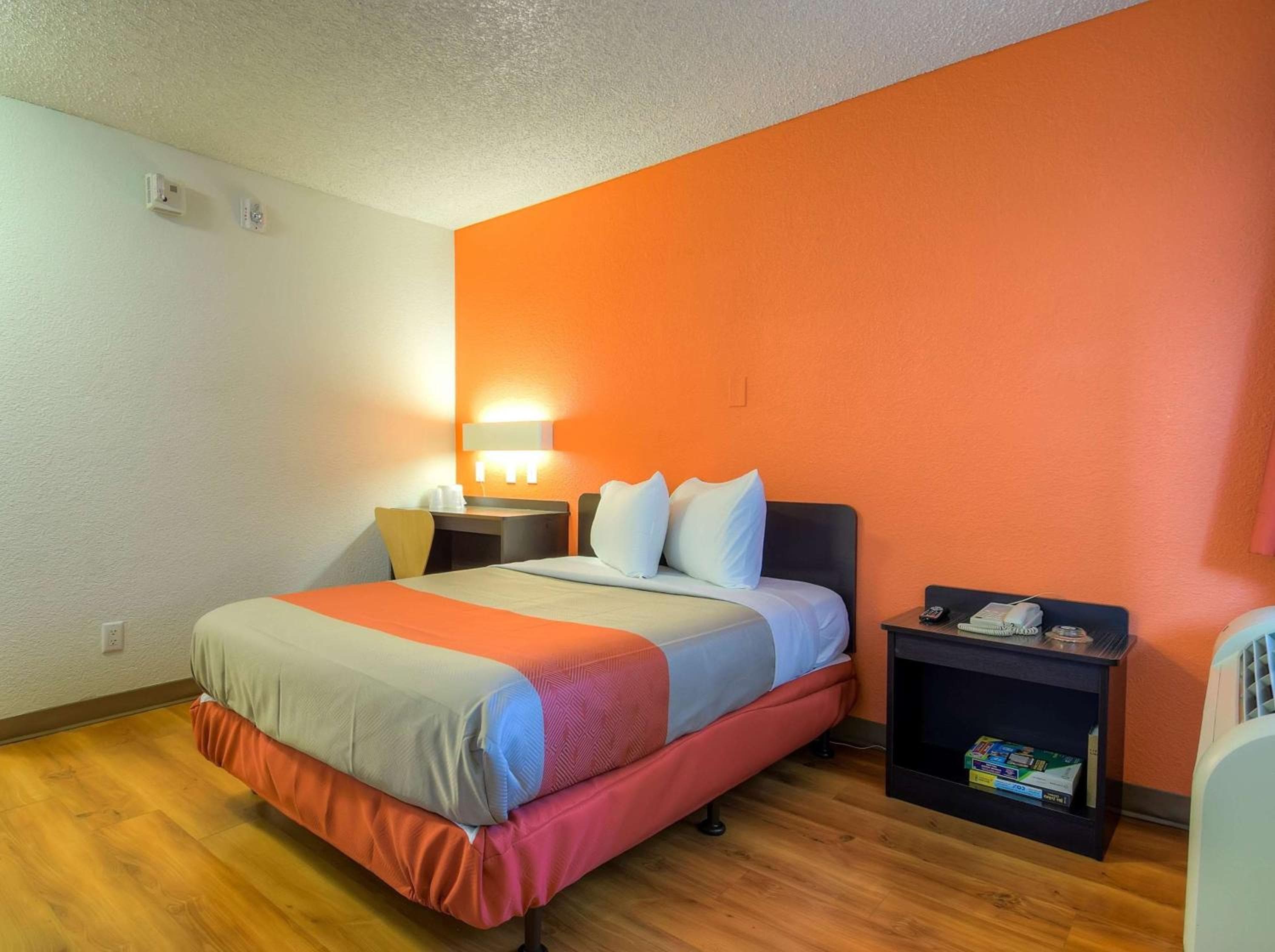 Studio 6 Suites Las Vegas, NV - Tropicana — 12