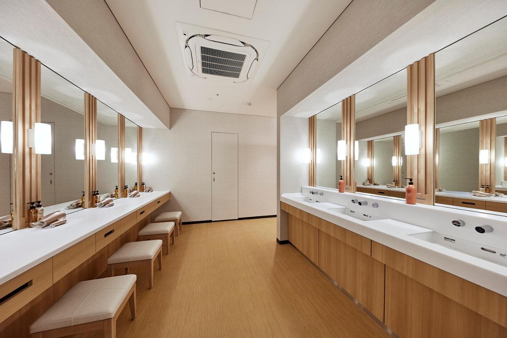 Villa Fontaine Grand Haneda Airport - Directly connected to Haneda Airport Terminal 3 hotel, Ota-ku Haneda Airport 2-7-1, Tokyo, Japan — photo 81