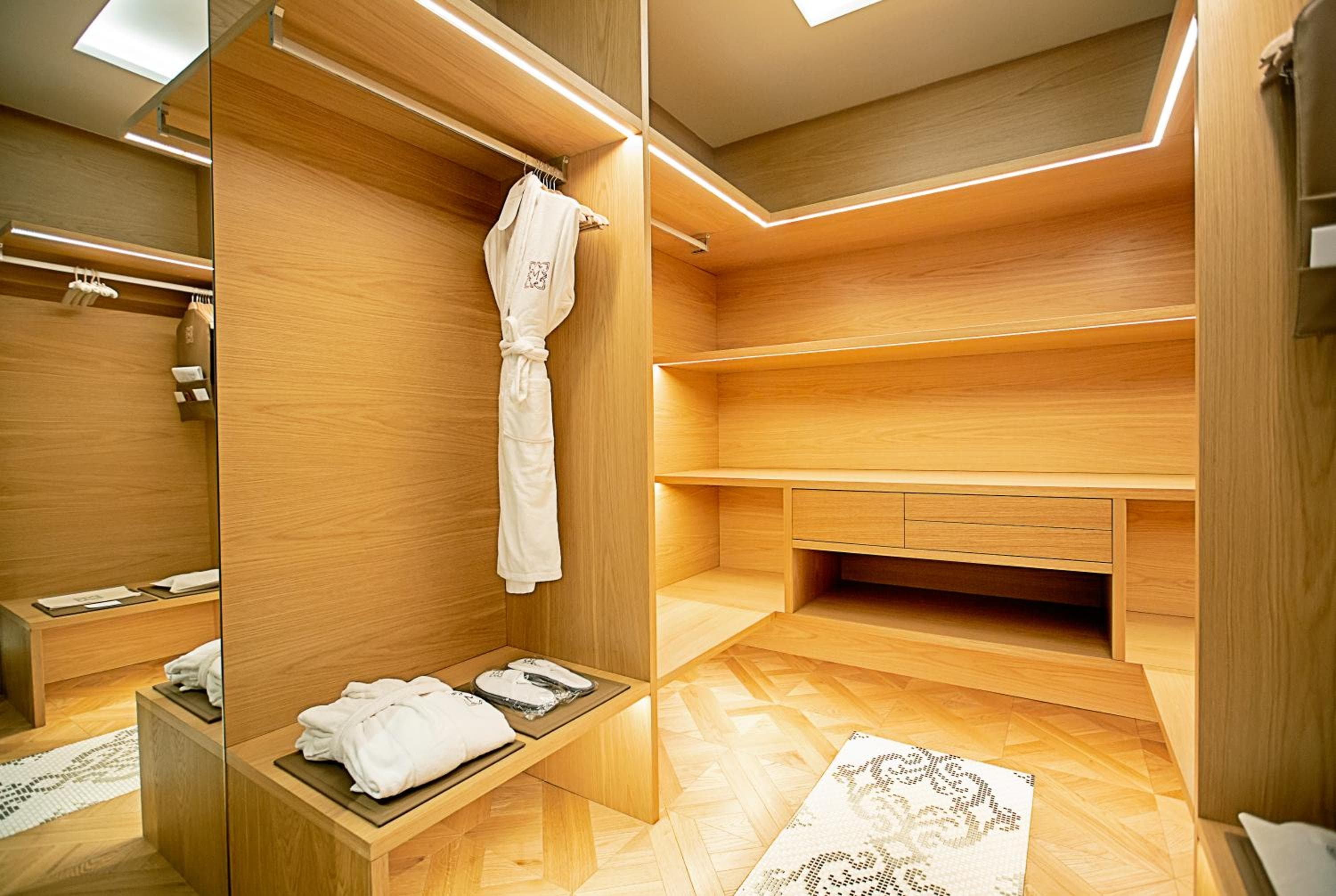 Monument Hotel — 23