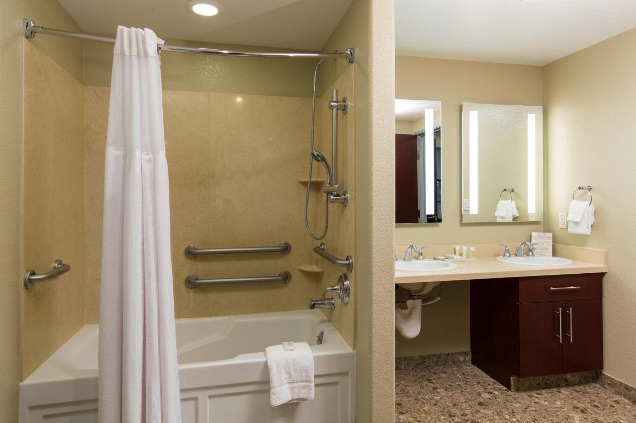 Staybridge Suites Las Vegas - Stadium District by IHG — 12