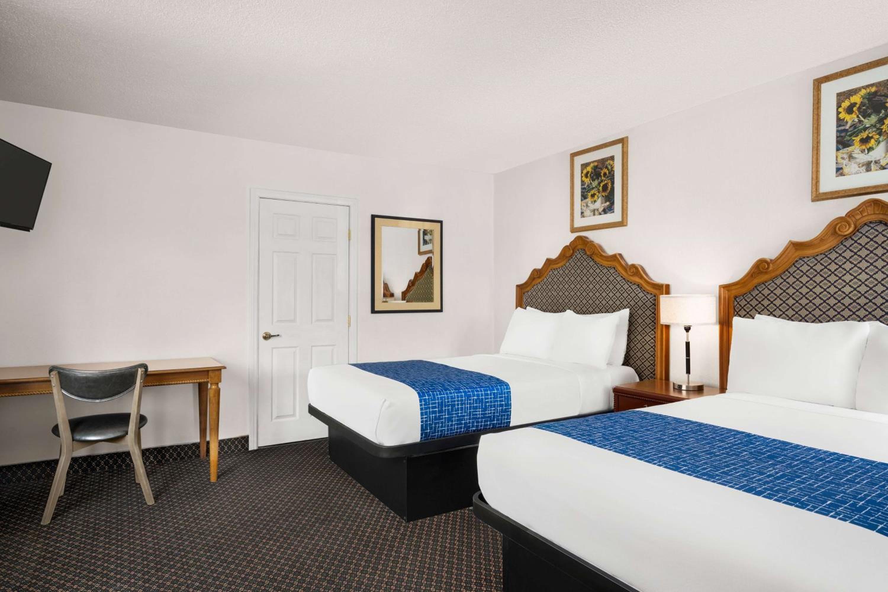 Travelodge by Wyndham Las Vegas — 4