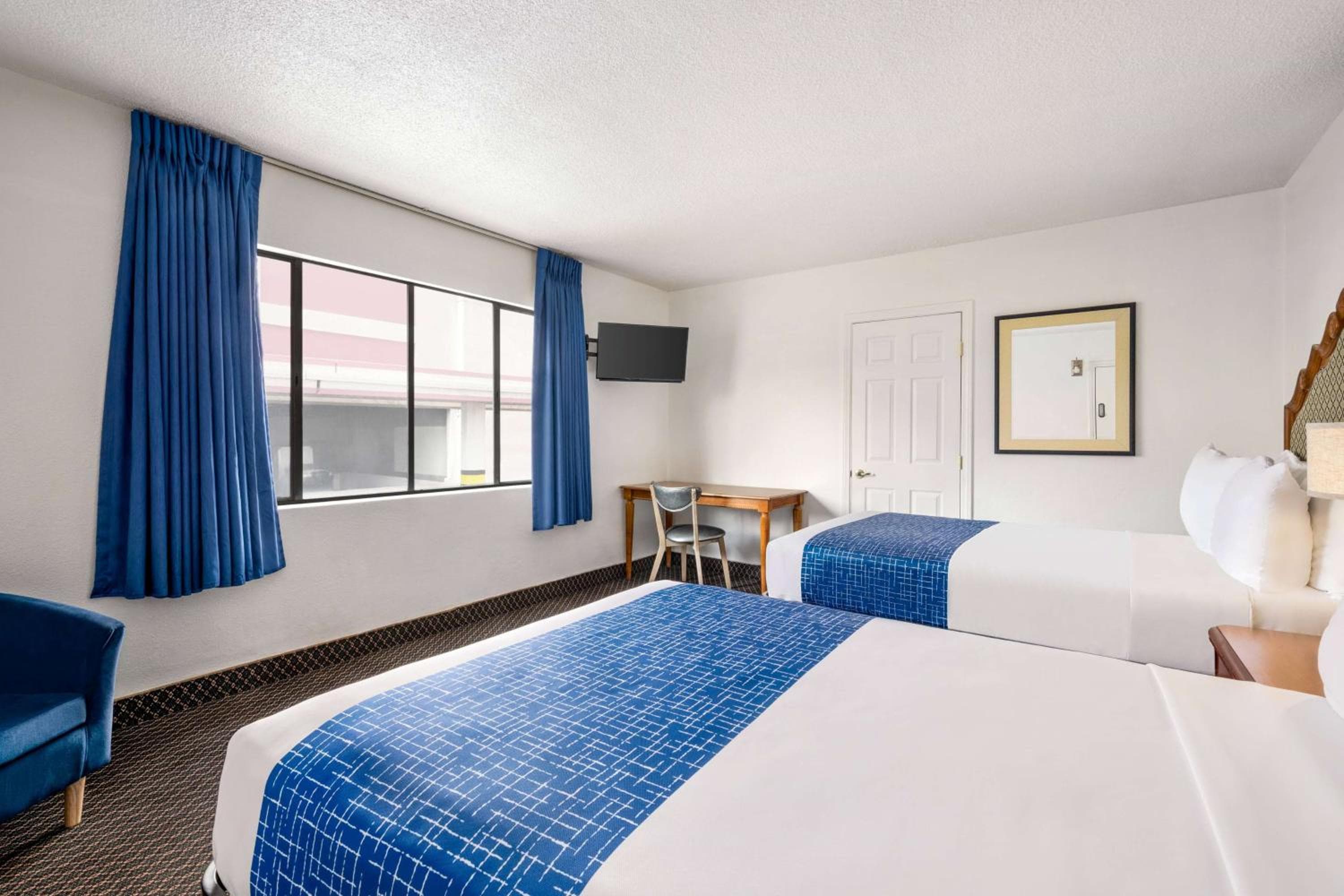 Travelodge by Wyndham Las Vegas — 6