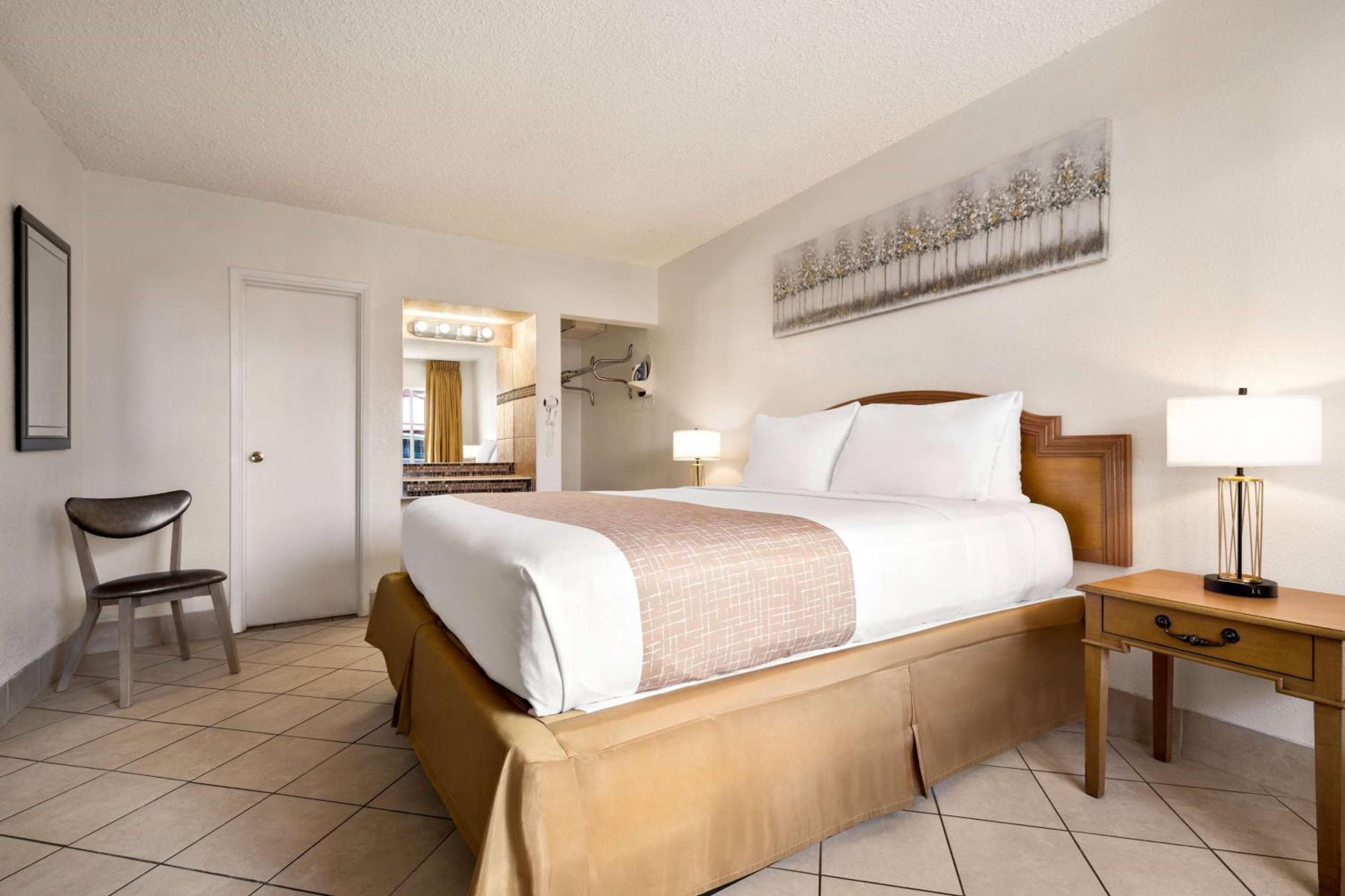 Travelodge by Wyndham Las Vegas — 9