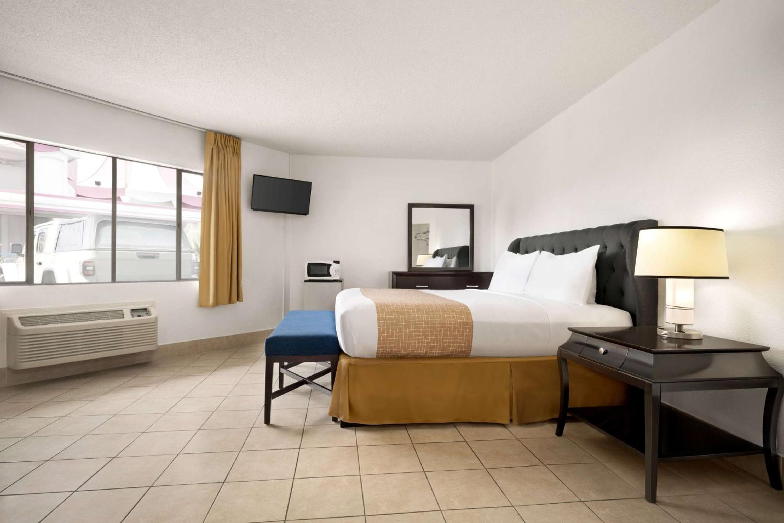 Travelodge by Wyndham Las Vegas — 23
