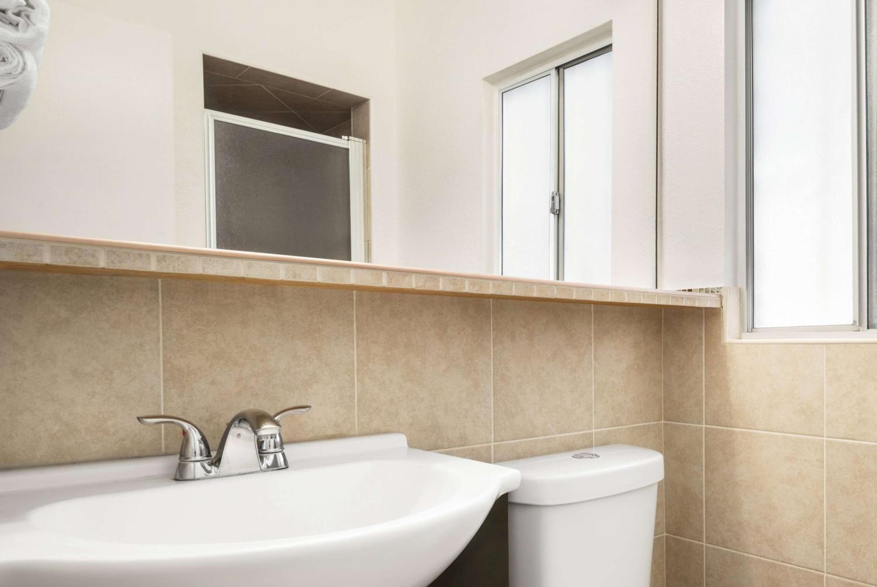 Travelodge by Wyndham Las Vegas — 26