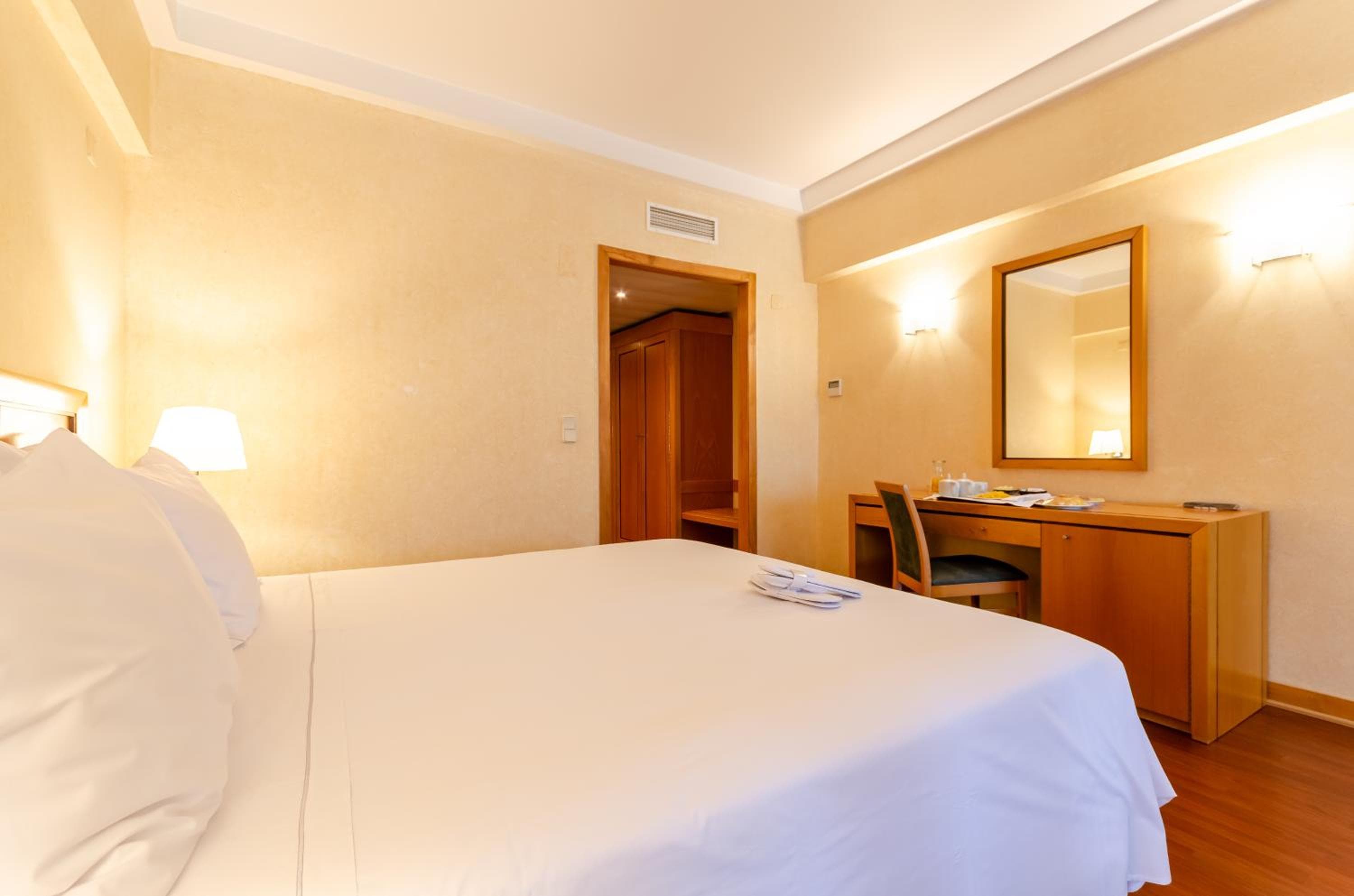 Hotel Roma — 2