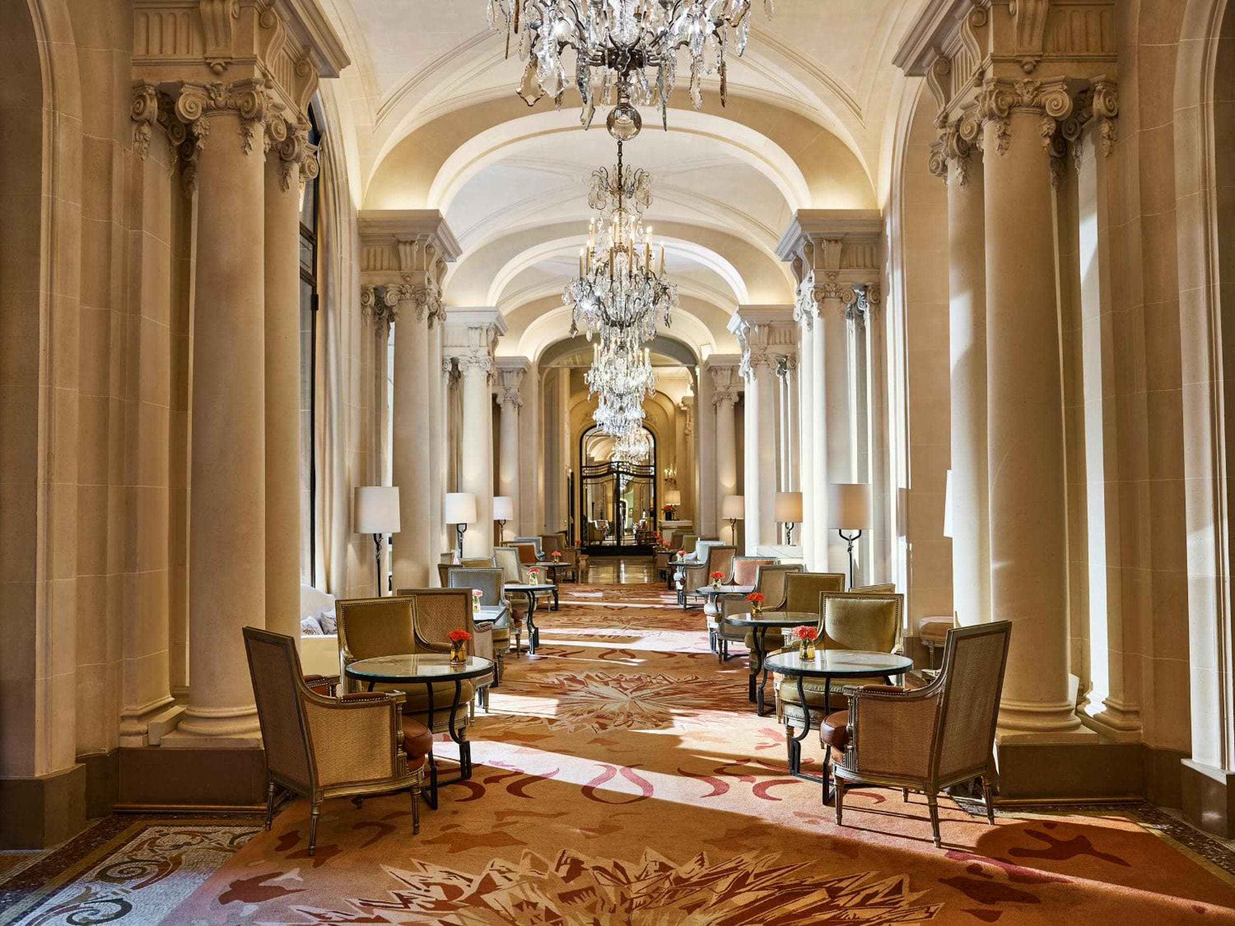 Hôtel Plaza Athénée - Dorchester Collection — 2