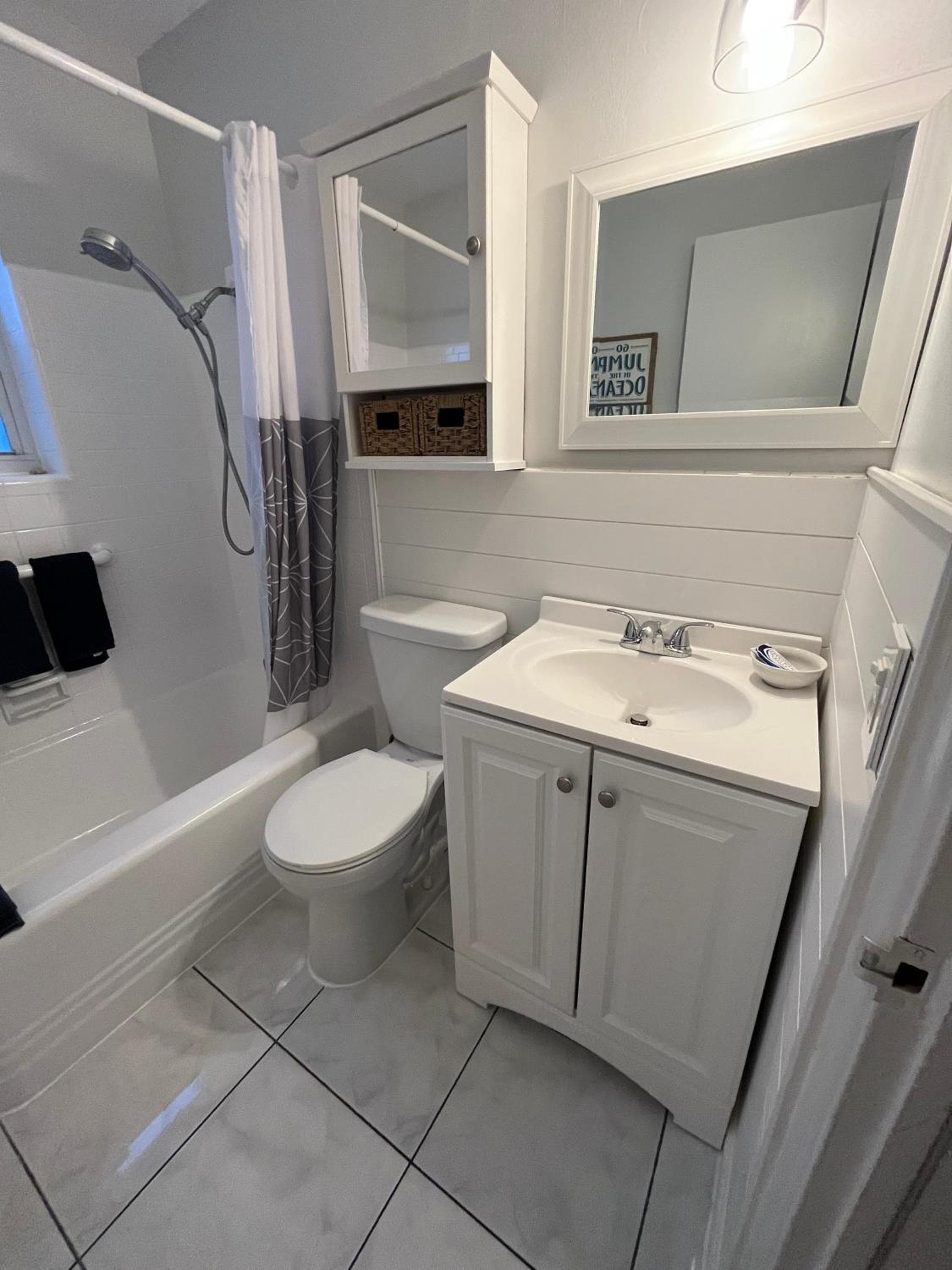4145 By The Sea Inn & Suites — 8