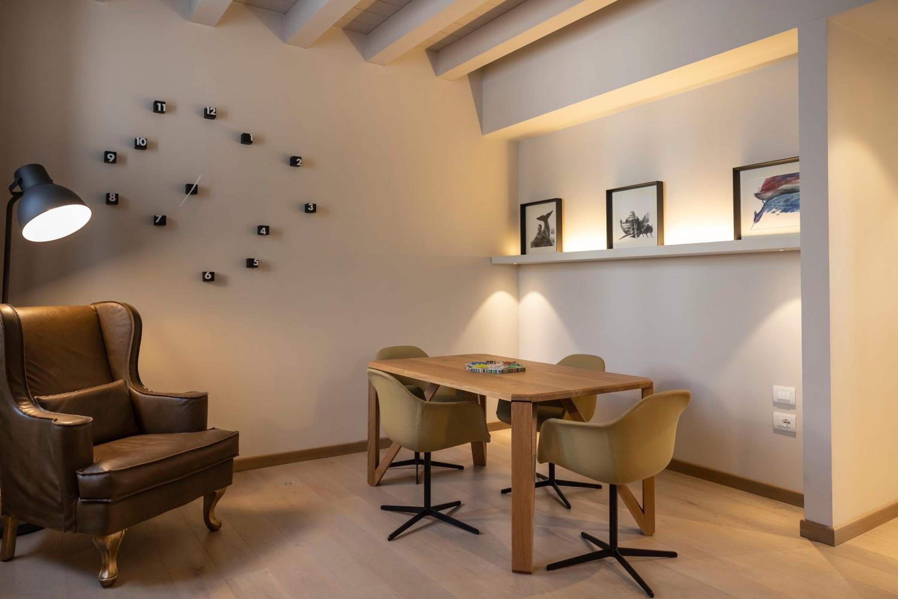 Savona 18 Suites — 28