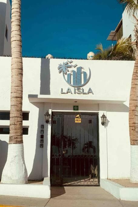 Your Cabo Penthouse Escape Walk to Sand & Sea! — 4